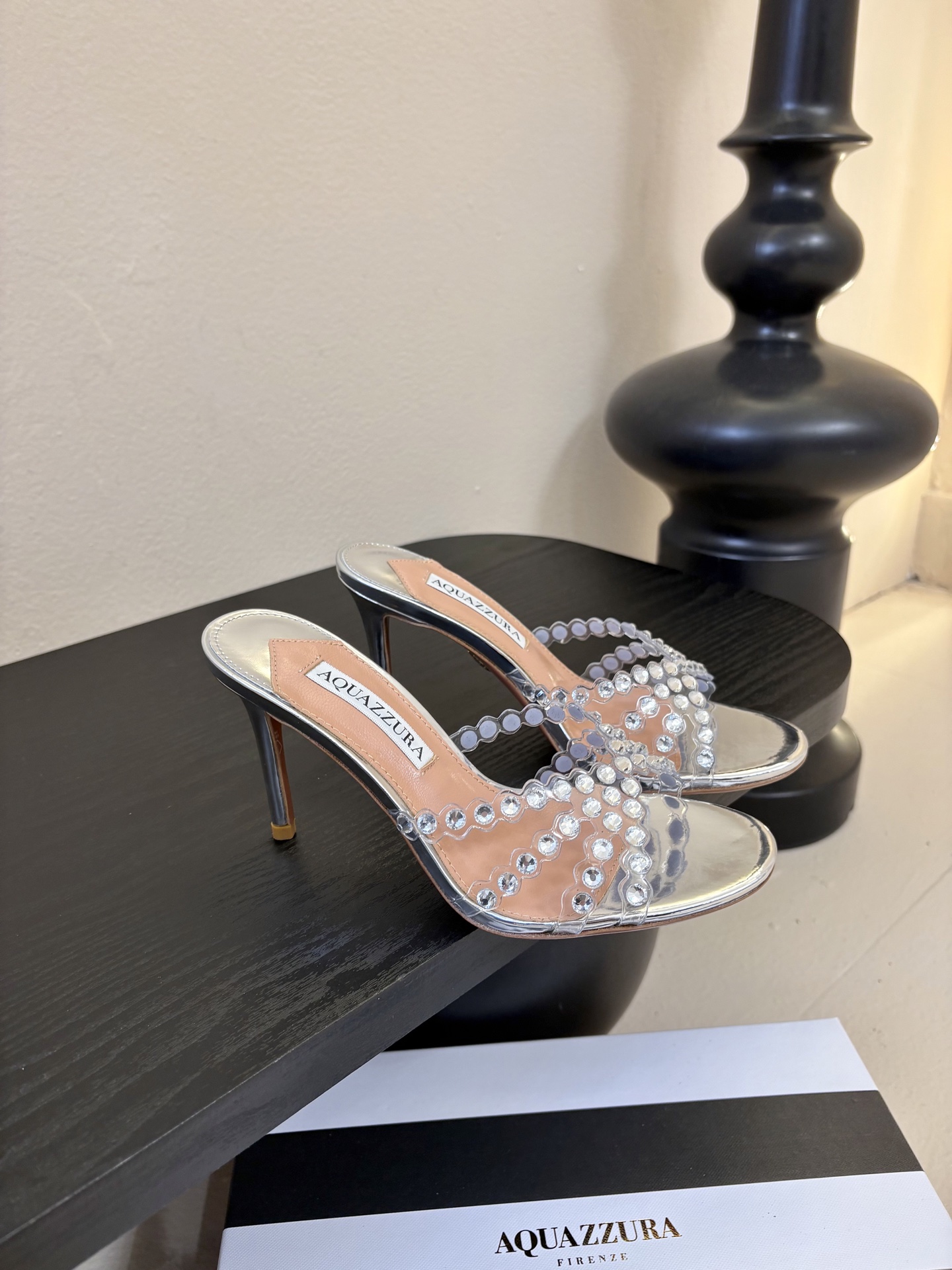 AQUAZZURA大菠萝水钻装饰高跟鞋凉拖2026春夏最新款交叉水钻凉鞋 上脚超级有气质·既简洁又时髦 