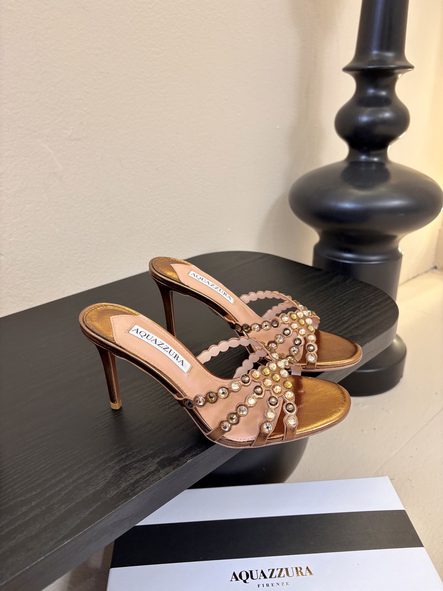 AQUAZZURA大菠萝水钻装饰高跟鞋凉拖2026春夏最新款交叉水钻凉鞋 上脚超级有气质·既简洁又时髦 