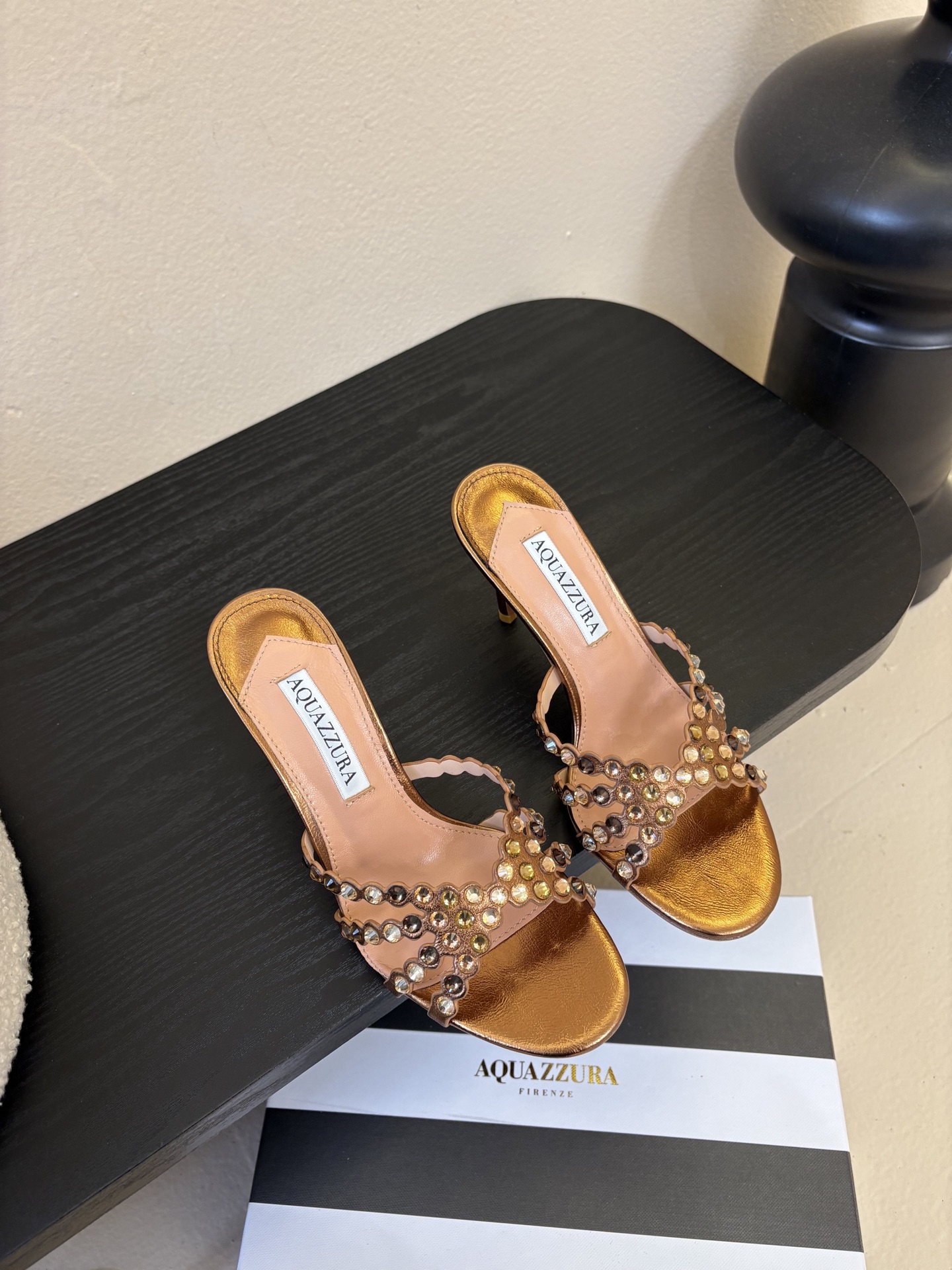 AQUAZZURA大菠萝水钻装饰高跟鞋凉拖2026春夏最新款交叉水钻凉鞋 上脚超级有气质·既简洁又时髦 