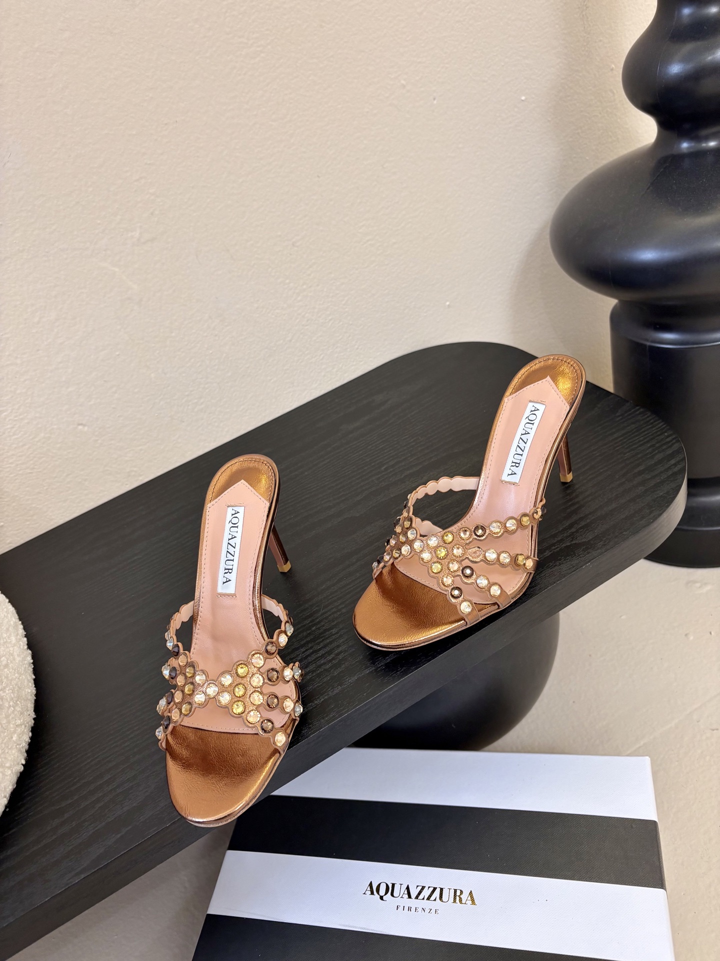 AQUAZZURA大菠萝水钻装饰高跟鞋凉拖2026春夏最新款交叉水钻凉鞋 上脚超级有气质·既简洁又时髦 