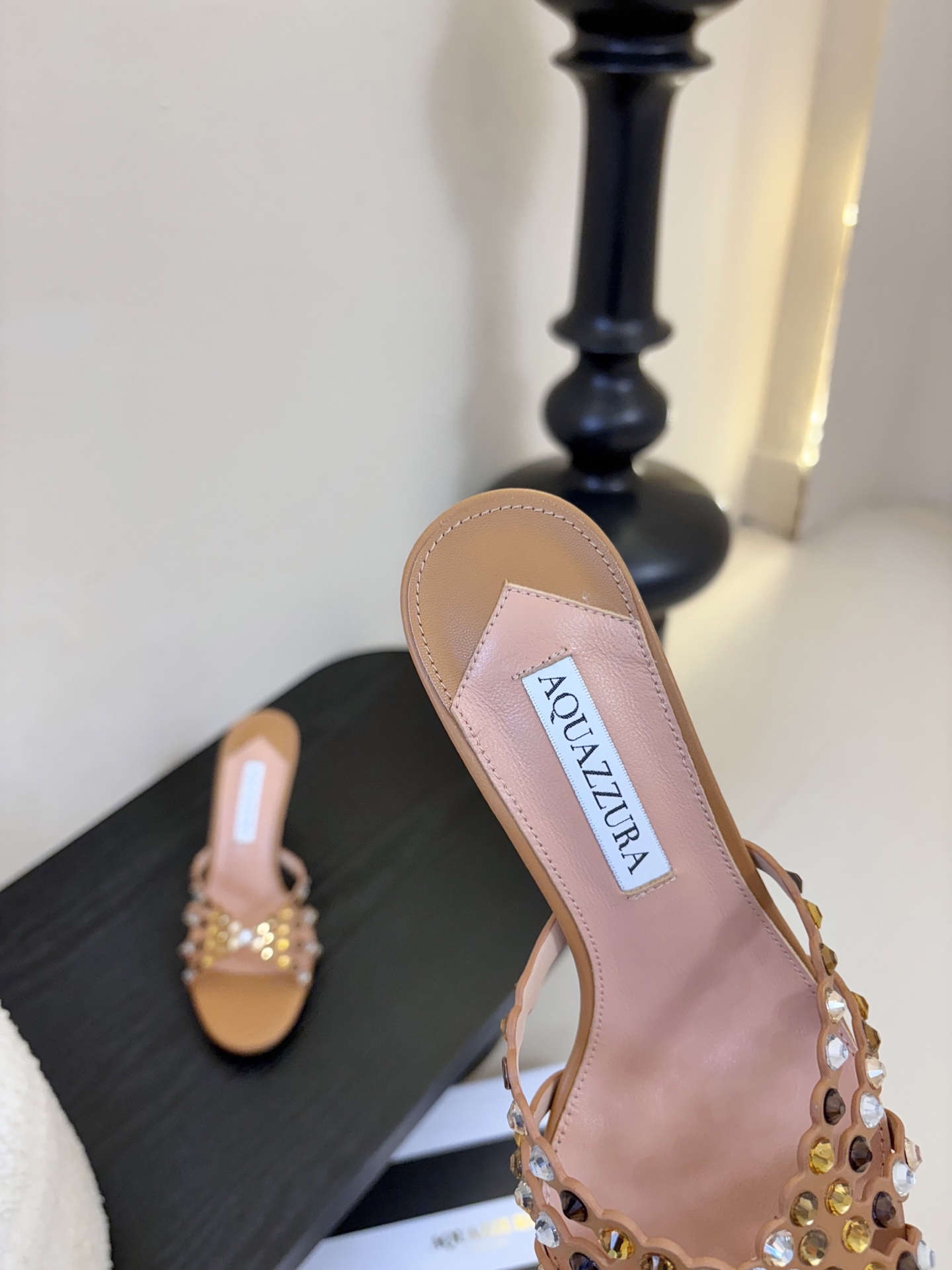 AQUAZZURA大菠萝水钻装饰高跟鞋凉拖2026春夏最新款交叉水钻凉鞋 上脚超级有气质·既简洁又时髦 