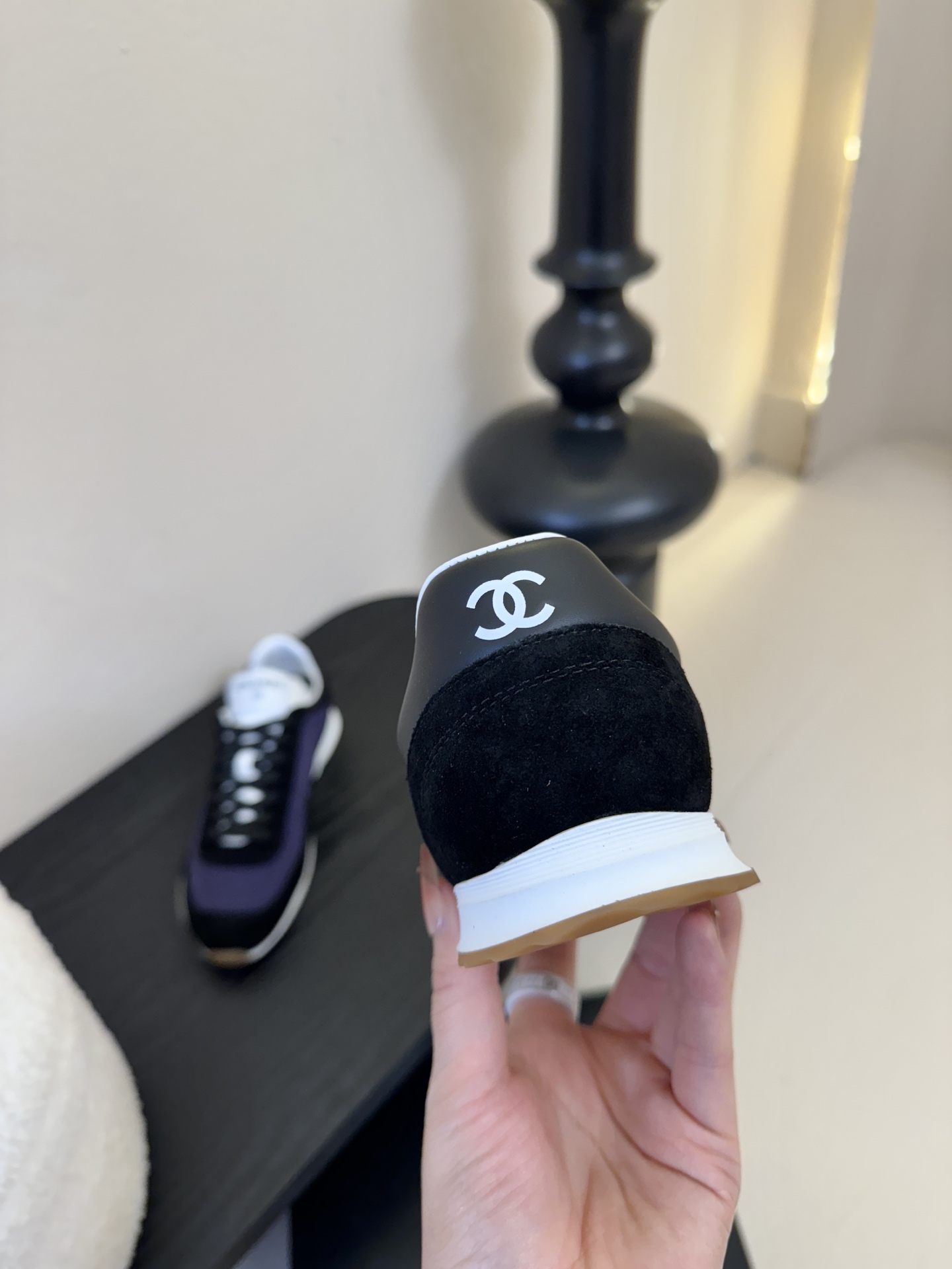 CHANEL/香奈儿2026新款小香风麂皮圆头熊猫菱格厚底运动鞋时尚增高鞋休闲鞋德训鞋面料：磨砂牛皮➕布