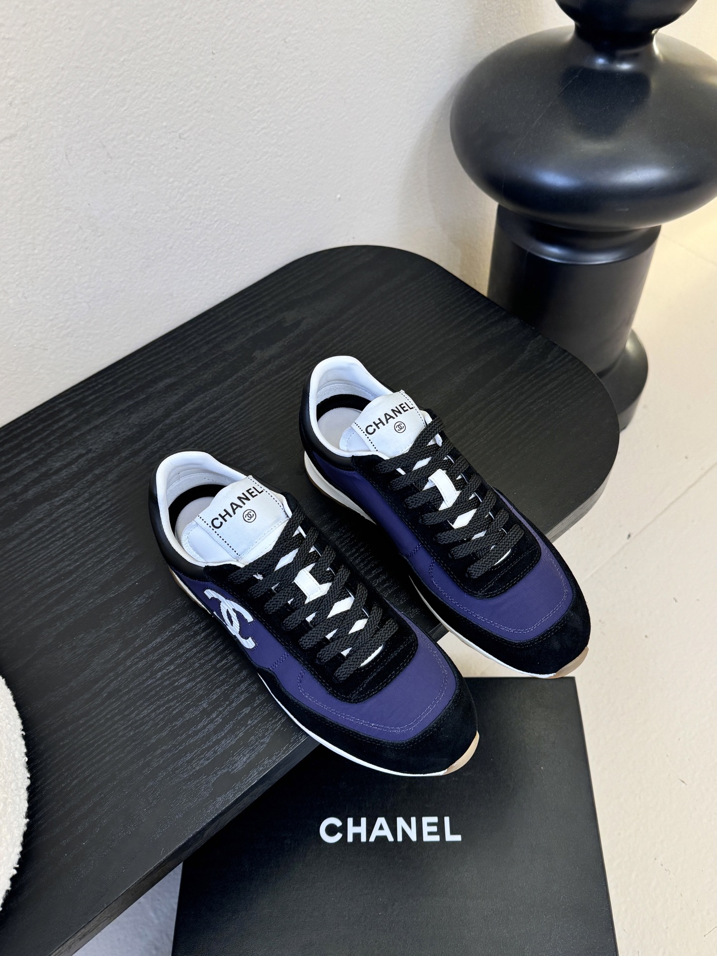 CHANEL/香奈儿2026新款小香风麂皮圆头熊猫菱格厚底运动鞋时尚增高鞋休闲鞋德训鞋面料：磨砂牛皮➕布