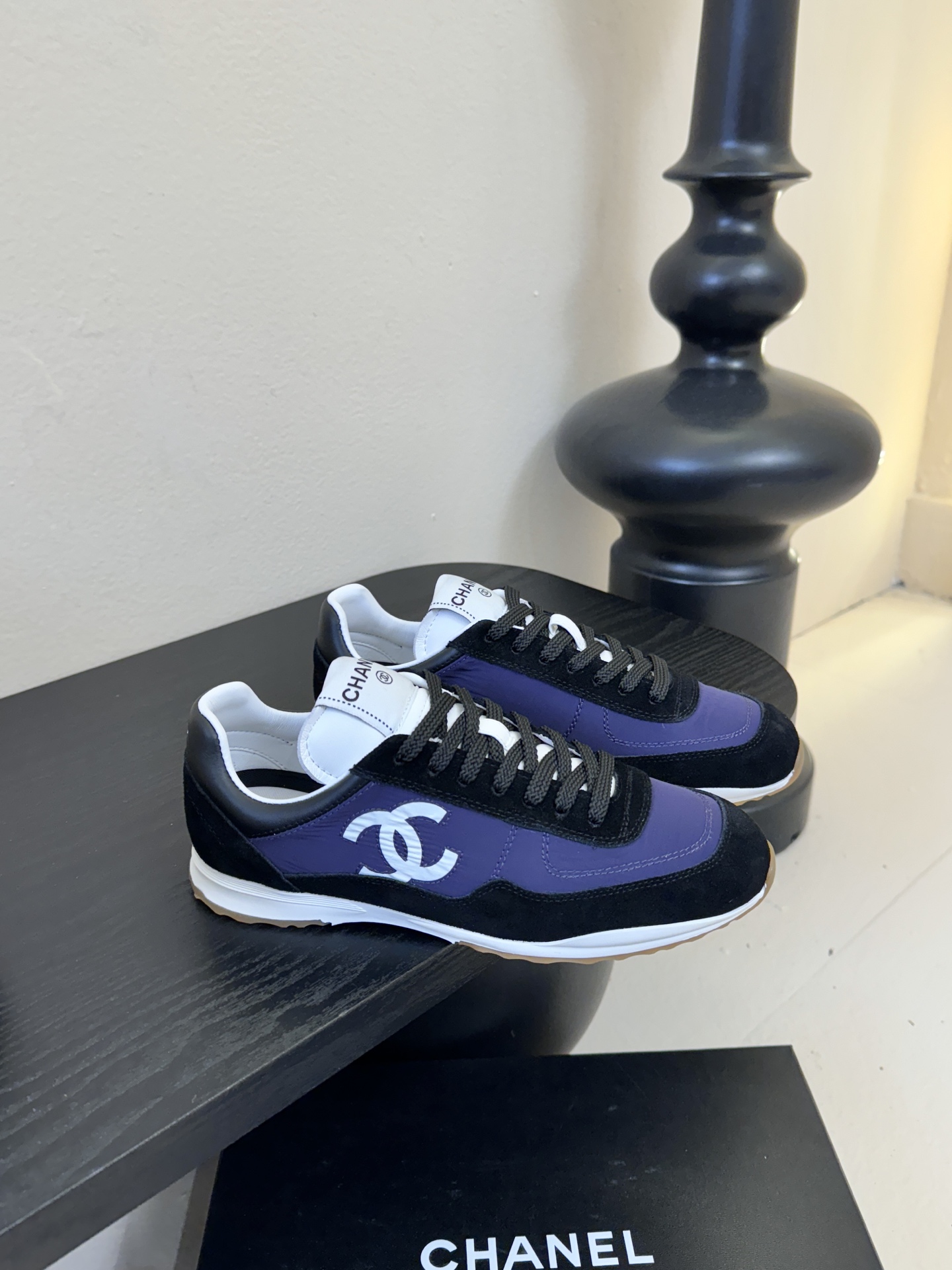 CHANEL/香奈儿2026新款小香风麂皮圆头熊猫菱格厚底运动鞋时尚增高鞋休闲鞋德训鞋面料：磨砂牛皮➕布