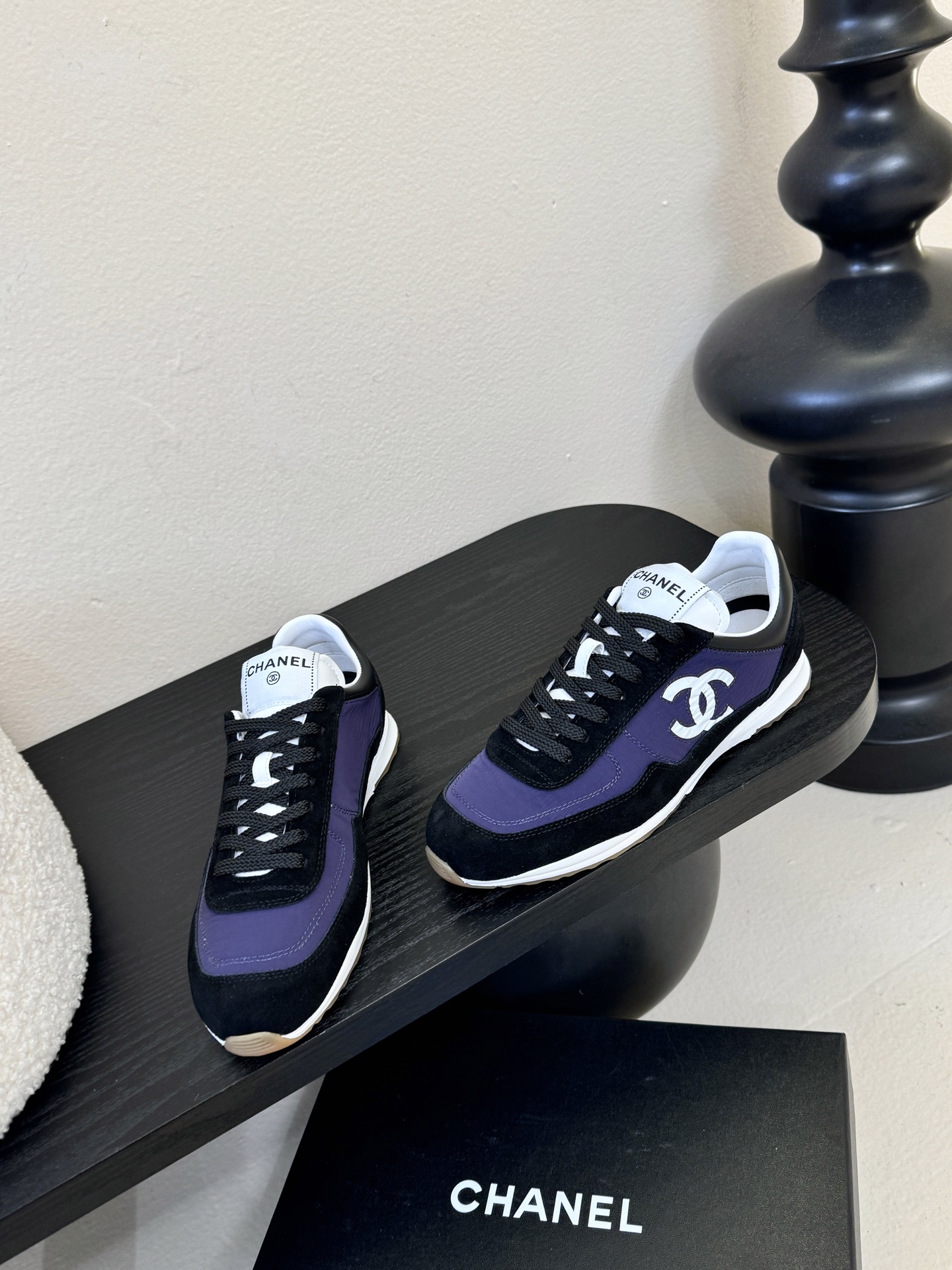 CHANEL/香奈儿2026新款小香风麂皮圆头熊猫菱格厚底运动鞋时尚增高鞋休闲鞋德训鞋面料：磨砂牛皮➕布