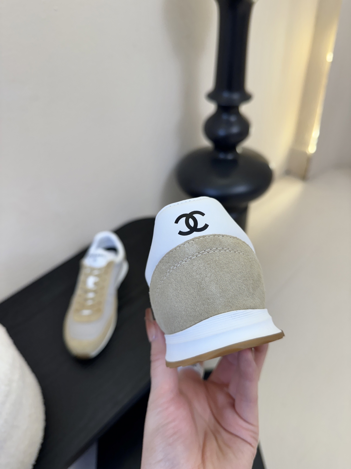 CHANEL/香奈儿2026新款小香风麂皮圆头熊猫菱格厚底运动鞋时尚增高鞋休闲鞋德训鞋面料：磨砂牛皮➕布