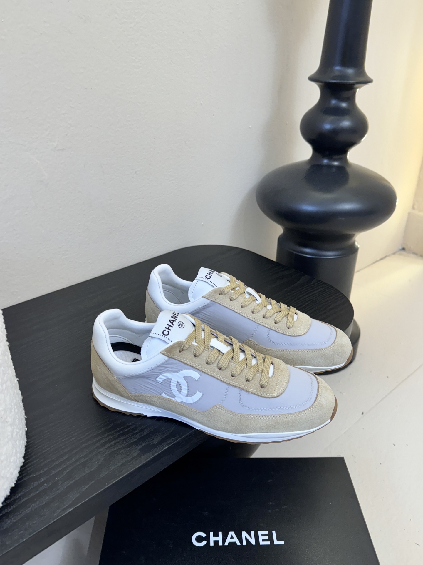 CHANEL/香奈儿2026新款小香风麂皮圆头熊猫菱格厚底运动鞋时尚增高鞋休闲鞋德训鞋面料：磨砂牛皮➕布