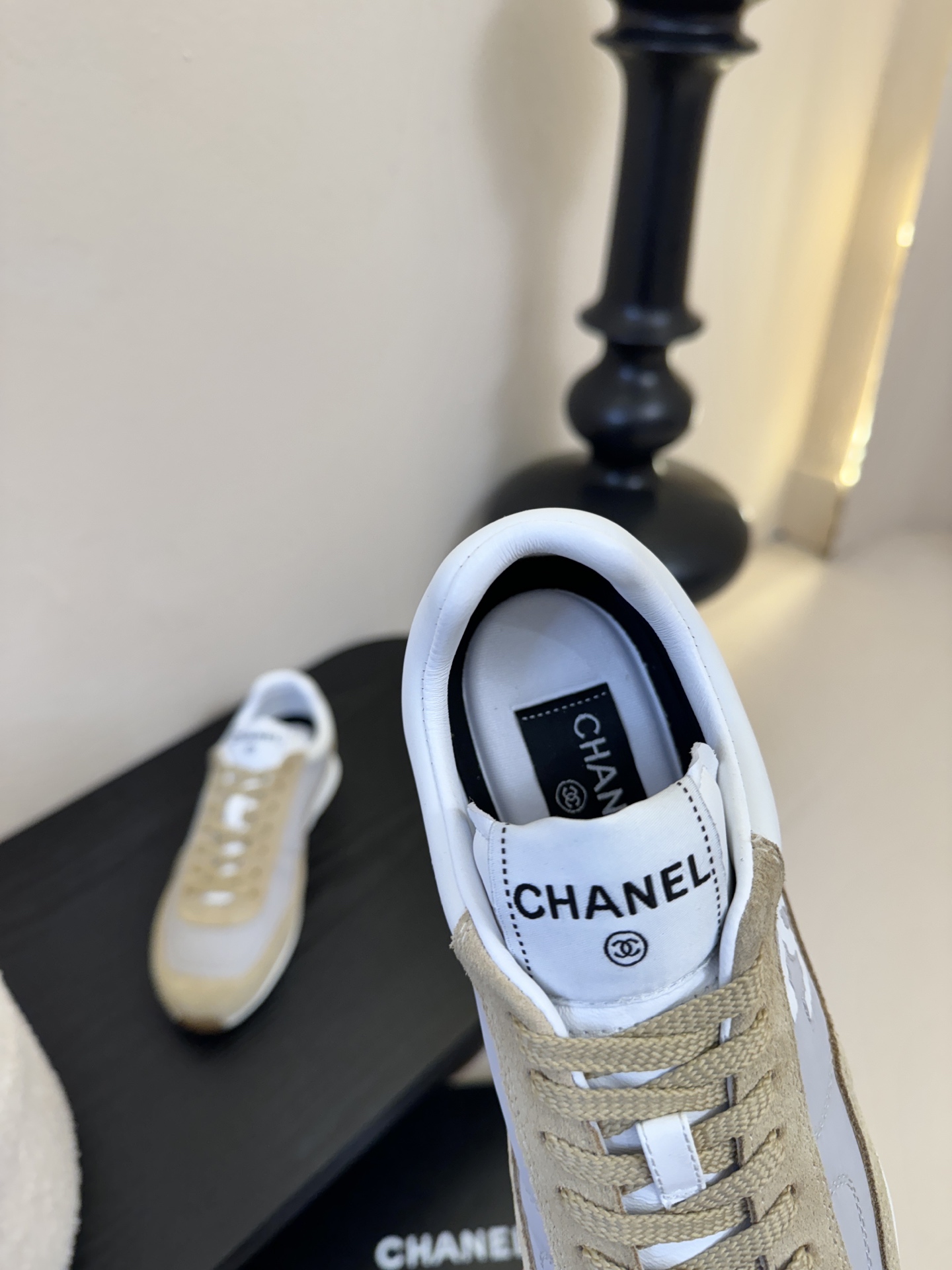 CHANEL/香奈儿2026新款小香风麂皮圆头熊猫菱格厚底运动鞋时尚增高鞋休闲鞋德训鞋面料：磨砂牛皮➕布