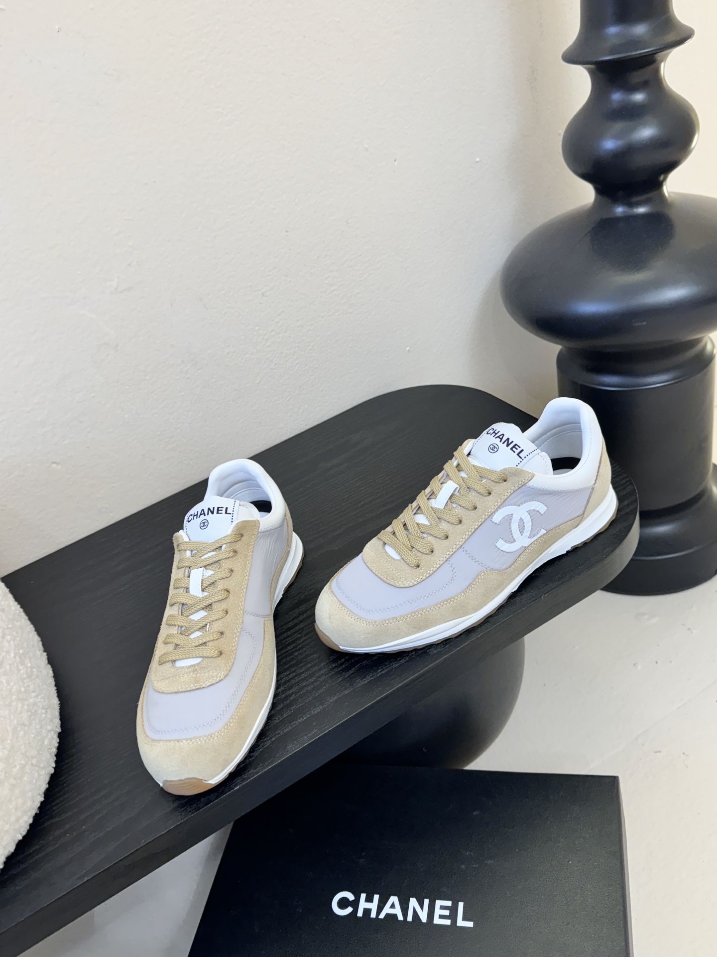 CHANEL/香奈儿2026新款小香风麂皮圆头熊猫菱格厚底运动鞋时尚增高鞋休闲鞋德训鞋面料：磨砂牛皮➕布