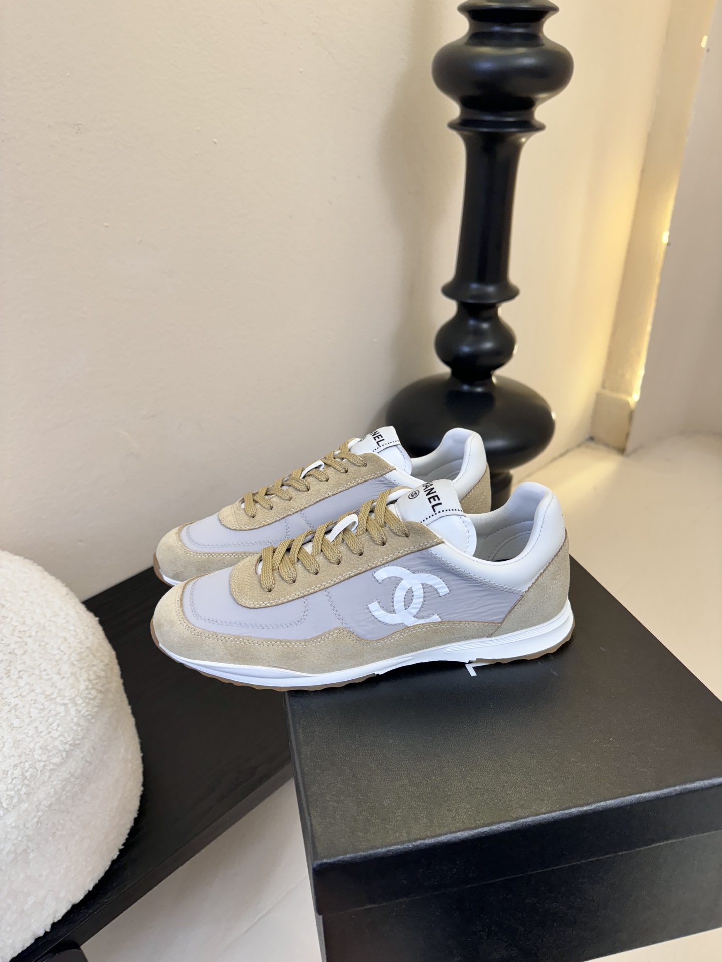 CHANEL/香奈儿2026新款小香风麂皮圆头熊猫菱格厚底运动鞋时尚增高鞋休闲鞋德训鞋面料：磨砂牛皮➕布