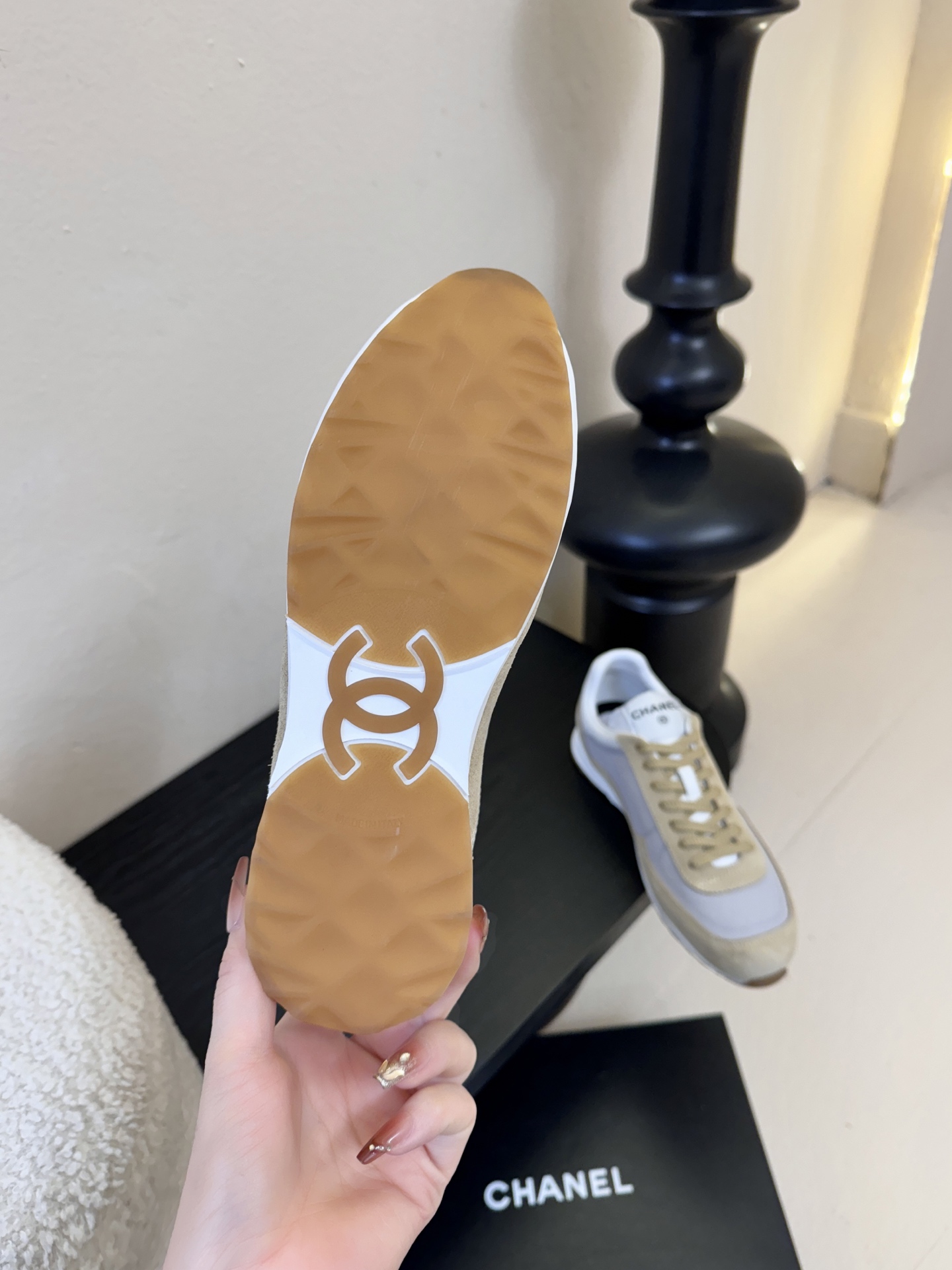 CHANEL/香奈儿2026新款小香风麂皮圆头熊猫菱格厚底运动鞋时尚增高鞋休闲鞋德训鞋面料：磨砂牛皮➕布