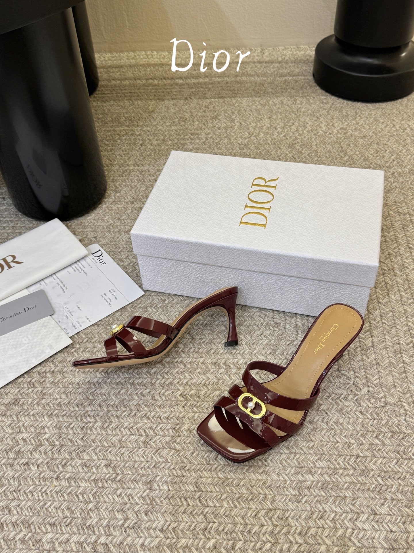 Dior | 迪奥早春新品走秀款假风平底拖鞋！ 硬货上新🆕❥代购级别！高级感十足！国内外博主刷爆的一款，