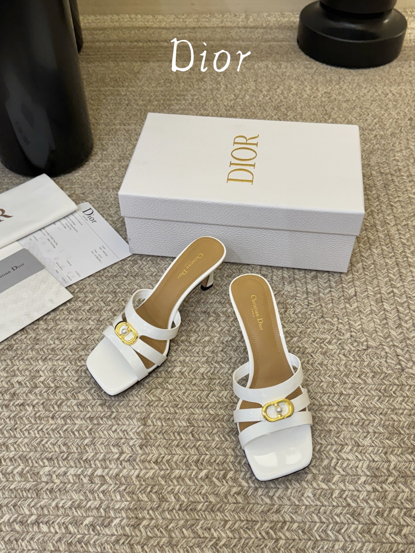 Dior | 迪奥早春新品走秀款假风平底拖鞋！ 硬货上新🆕❥代购级别！高级感十足！国内外博主刷爆的一款，