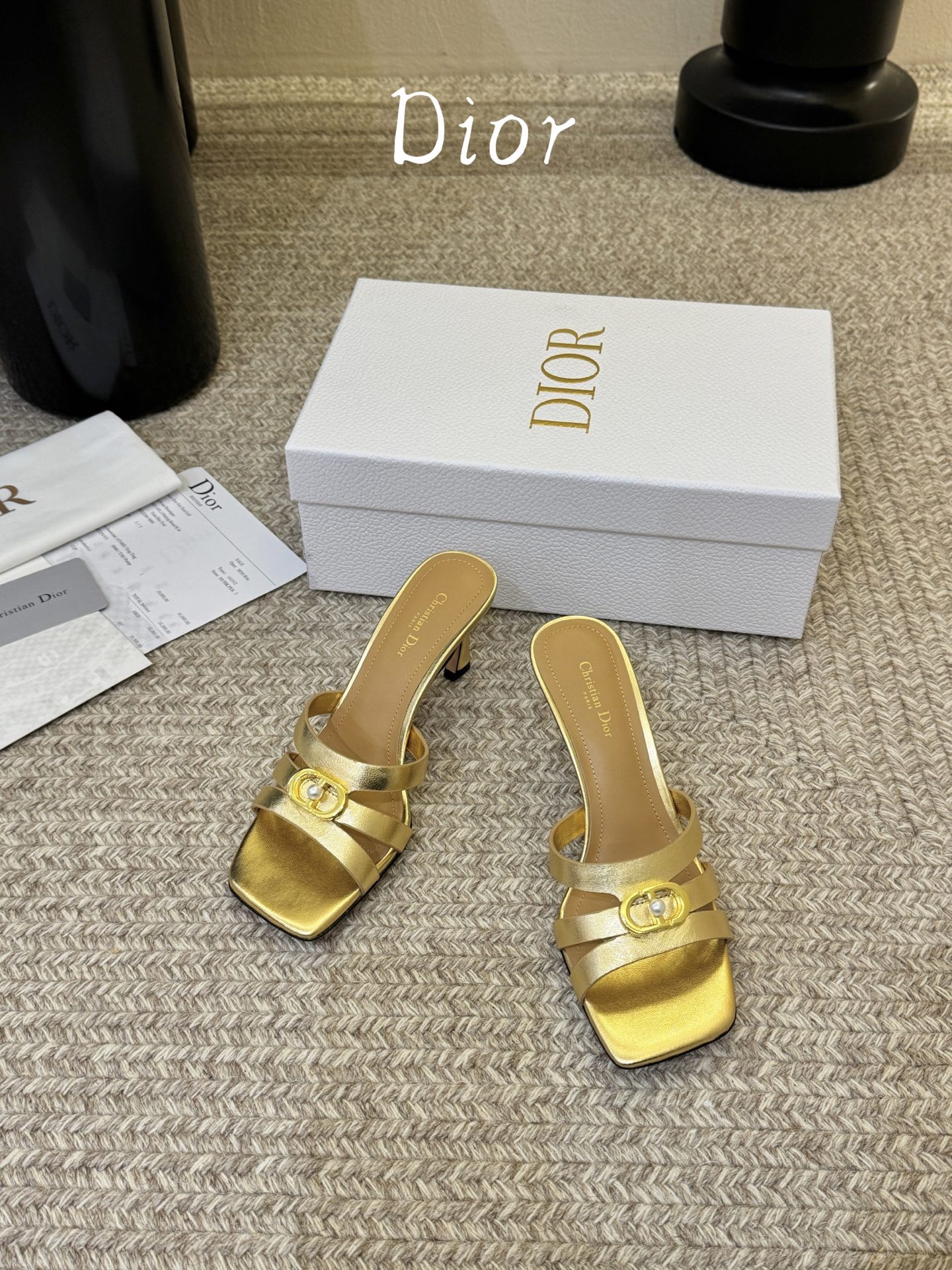 Dior | 迪奥早春新品走秀款假风平底拖鞋！ 硬货上新🆕❥代购级别！高级感十足！国内外博主刷爆的一款，