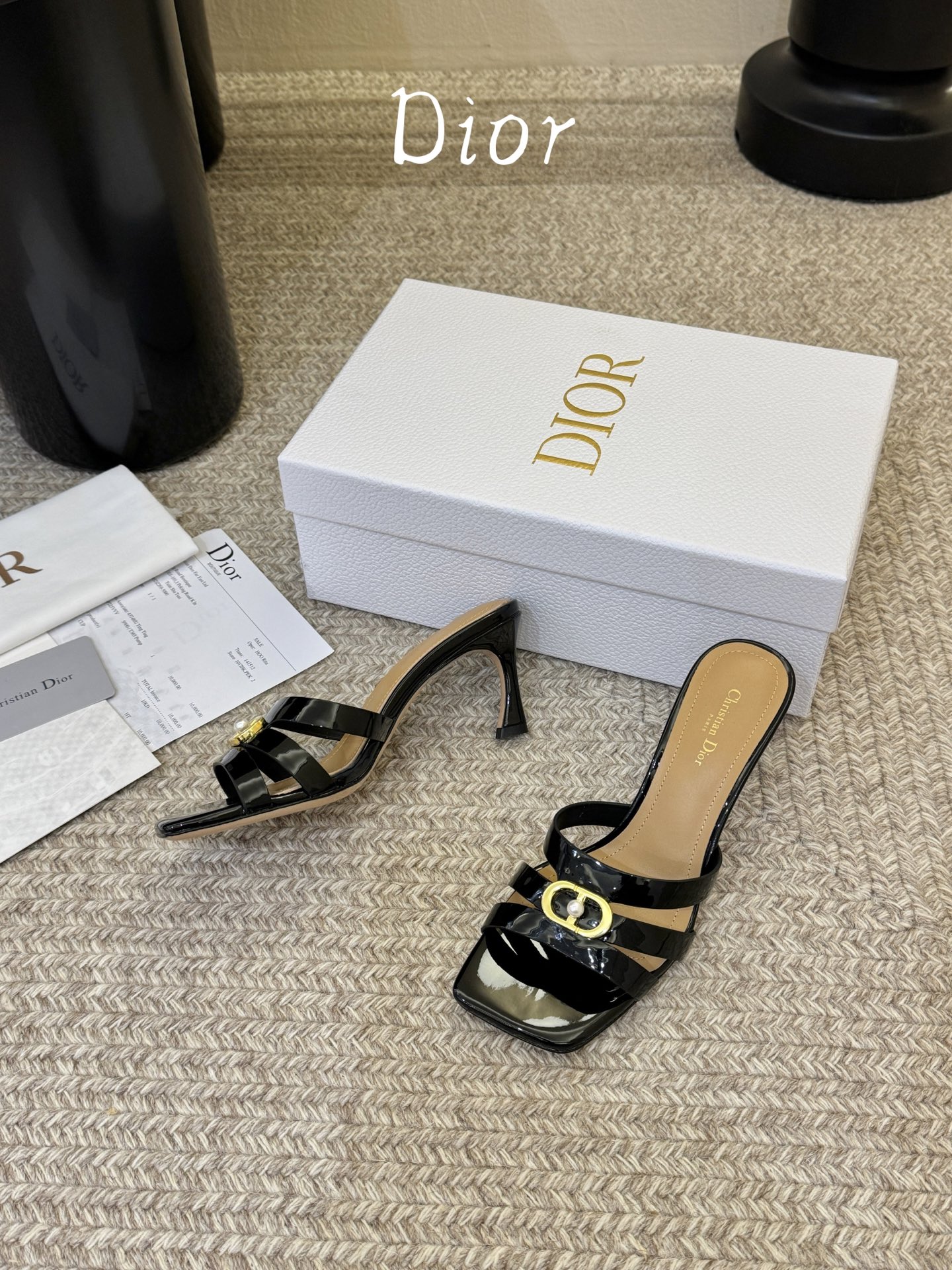 Dior | 迪奥早春新品走秀款假风平底拖鞋！ 硬货上新🆕❥代购级别！高级感十足！国内外博主刷爆的一款，