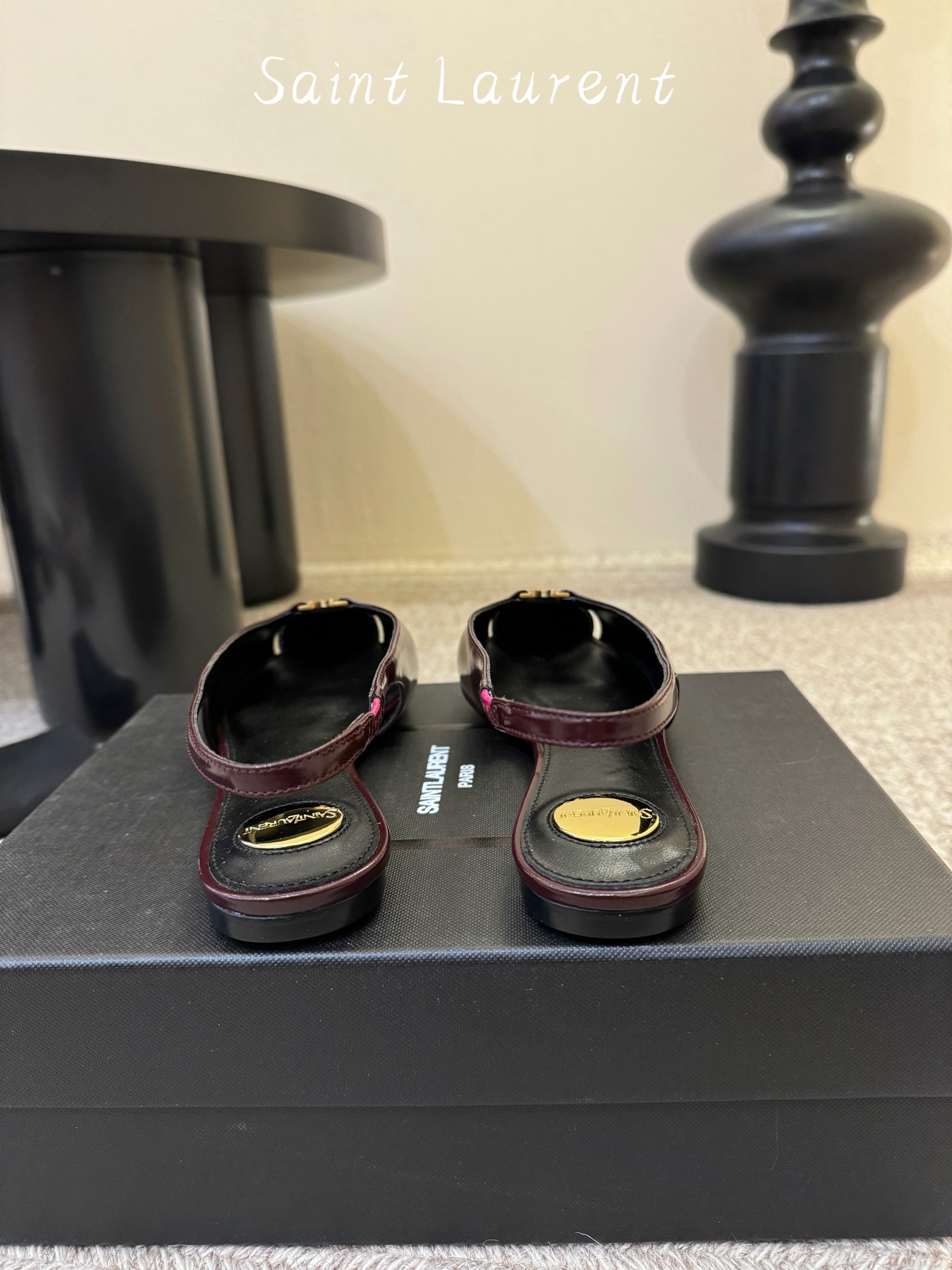 Saint Lauren* 圣罗兰走秀款超尖头平底单鞋走秀款 把美丽刑锯表现的淋漓尽致 姐姐的美丽尤物平