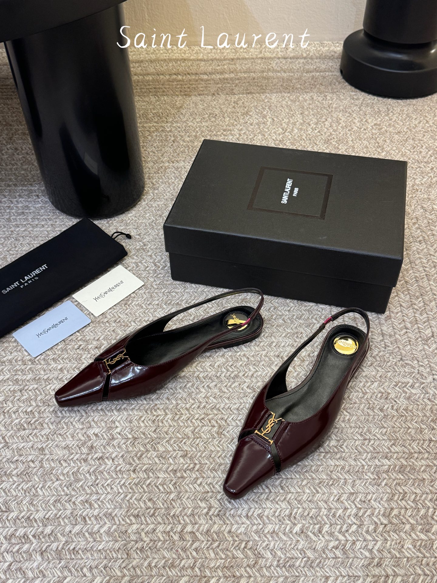 Saint Lauren* 圣罗兰走秀款超尖头平底单鞋走秀款 把美丽刑锯表现的淋漓尽致 姐姐的美丽尤物平