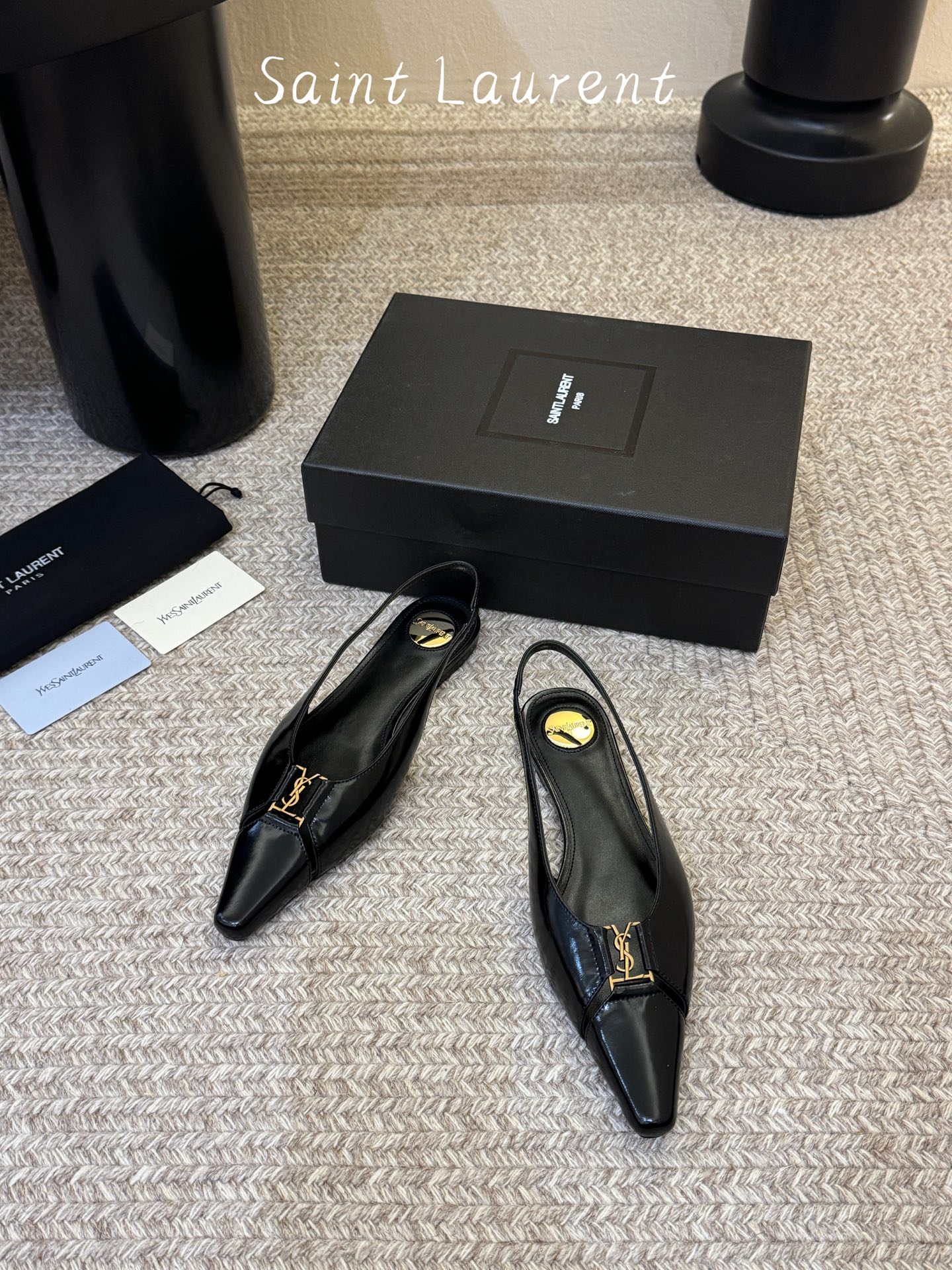 Saint Lauren* 圣罗兰走秀款超尖头平底单鞋走秀款 把美丽刑锯表现的淋漓尽致 姐姐的美丽尤物平