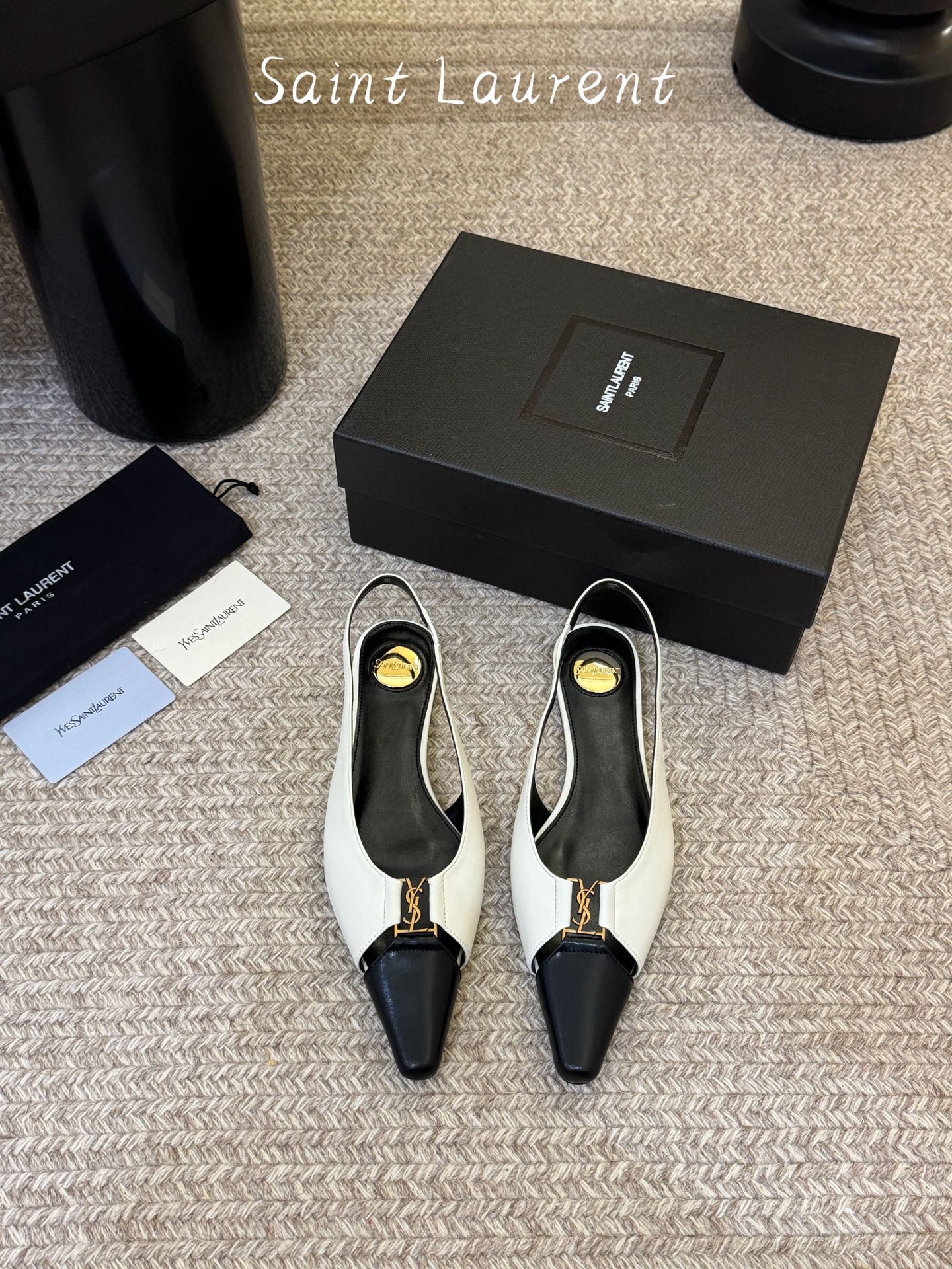Saint Lauren* 圣罗兰走秀款超尖头平底单鞋走秀款 把美丽刑锯表现的淋漓尽致 姐姐的美丽尤物平