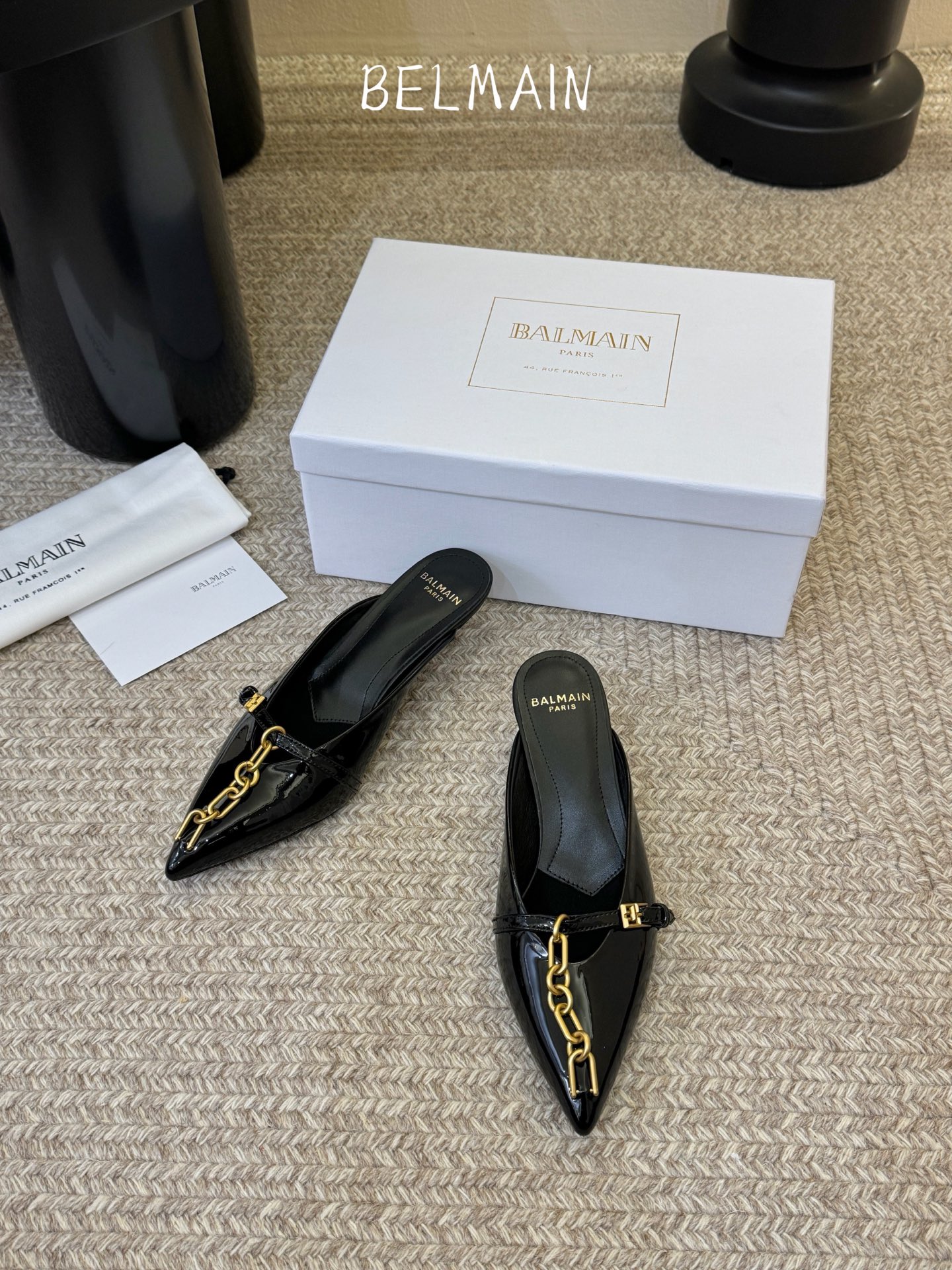 巴黎世家 BALENCA*A 新款牛皮拖鞋系列！这款鞋型是淑女尖头单鞋上脚美爆又百搭 INS爆款 原版购