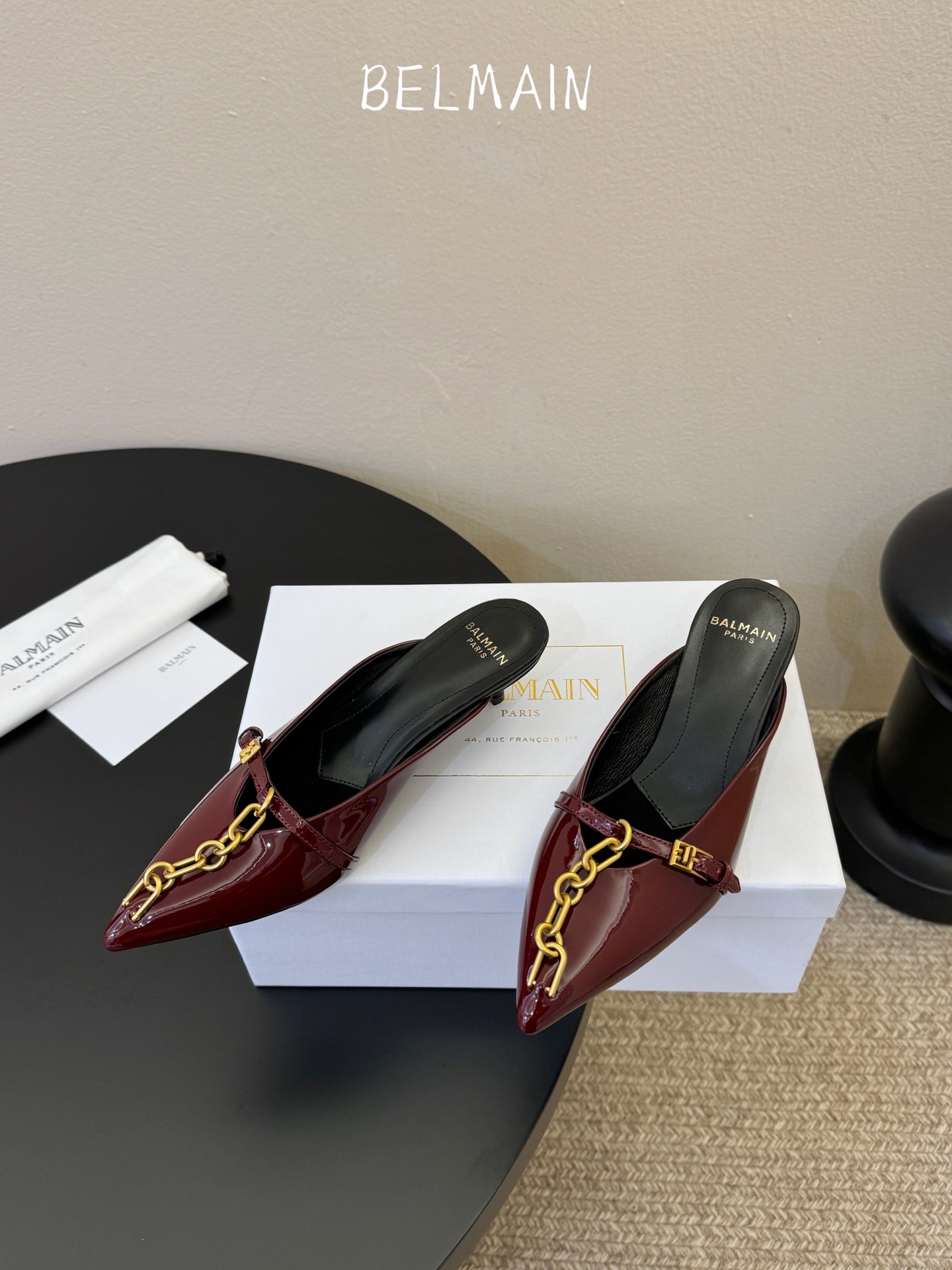 巴黎世家 BALENCA*A 新款牛皮拖鞋系列！这款鞋型是淑女尖头单鞋上脚美爆又百搭 INS爆款 原版购