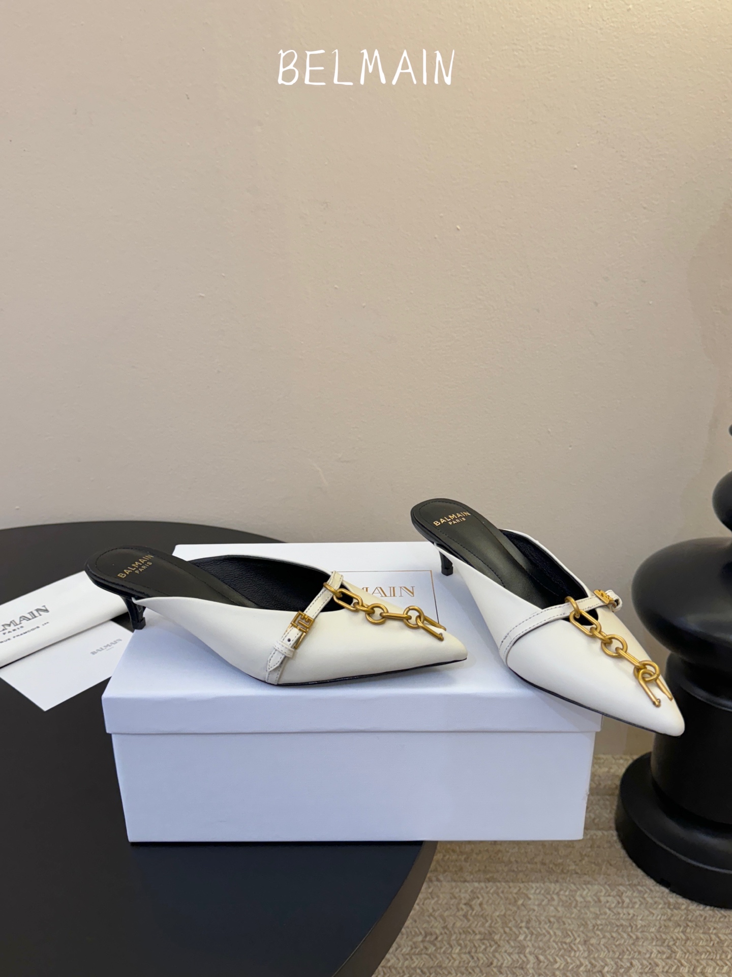 巴黎世家 BALENCA*A 新款牛皮拖鞋系列！这款鞋型是淑女尖头单鞋上脚美爆又百搭 INS爆款 原版购