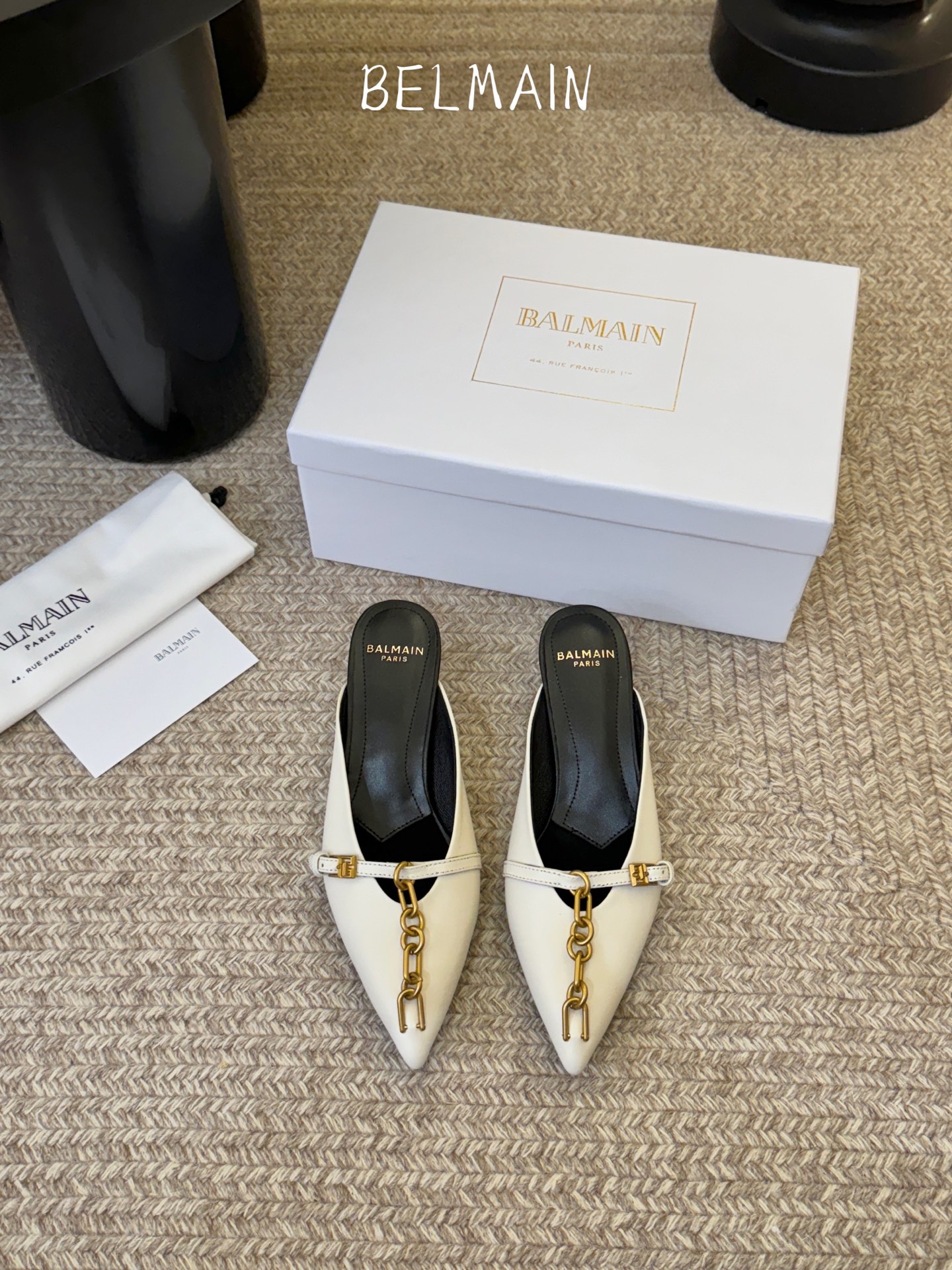 巴黎世家 BALENCA*A 新款牛皮拖鞋系列！这款鞋型是淑女尖头单鞋上脚美爆又百搭 INS爆款 原版购