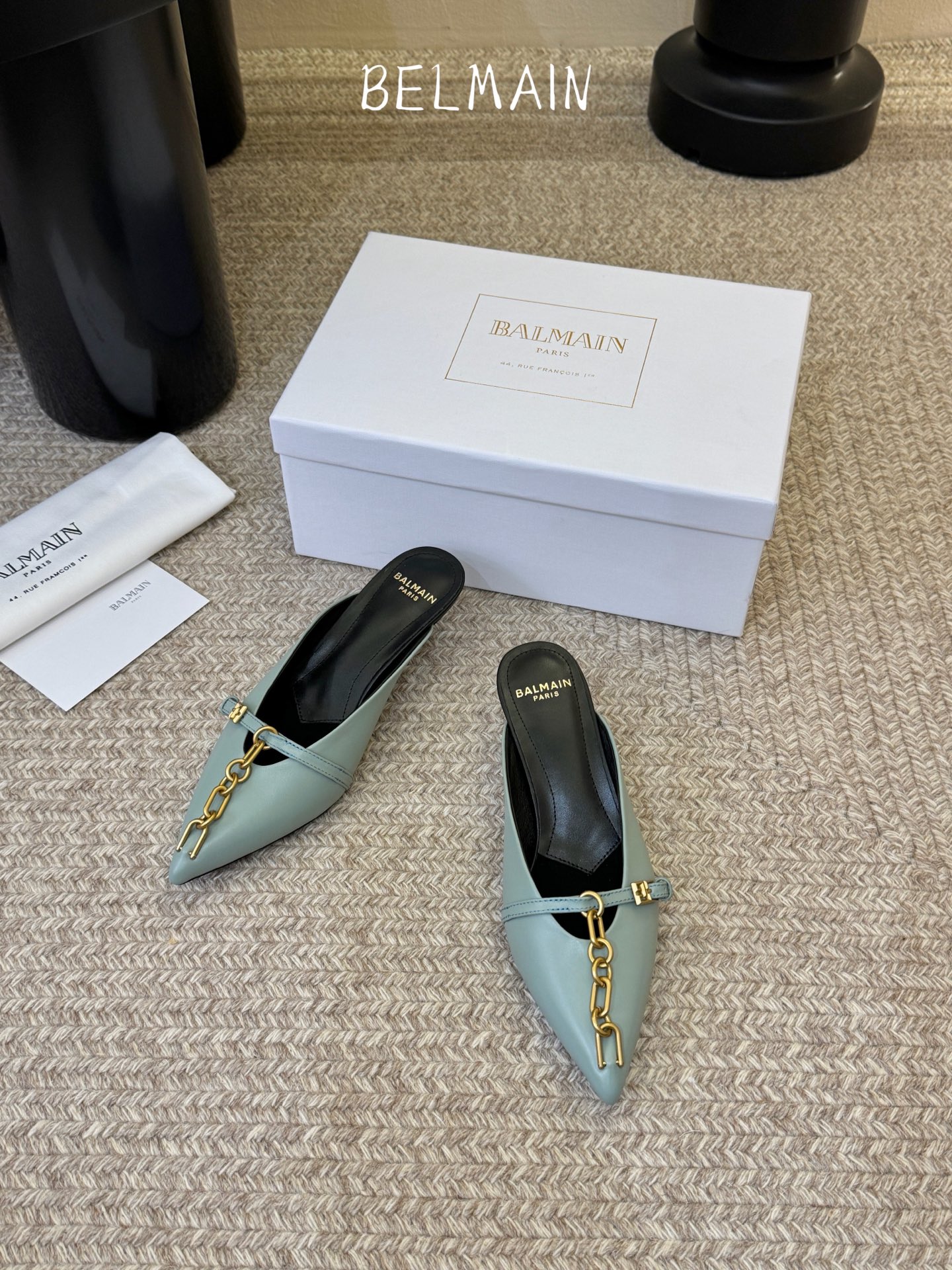 巴黎世家 BALENCA*A 新款牛皮拖鞋系列！这款鞋型是淑女尖头单鞋上脚美爆又百搭 INS爆款 原版购