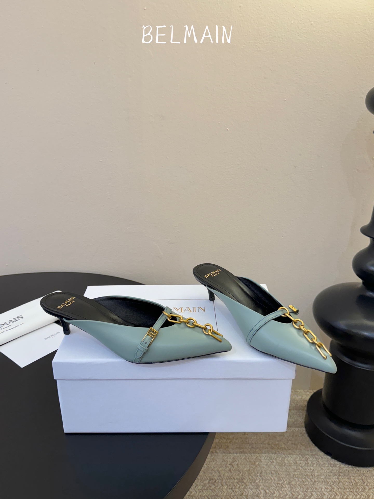 巴黎世家 BALENCA*A 新款牛皮拖鞋系列！这款鞋型是淑女尖头单鞋上脚美爆又百搭 INS爆款 原版购