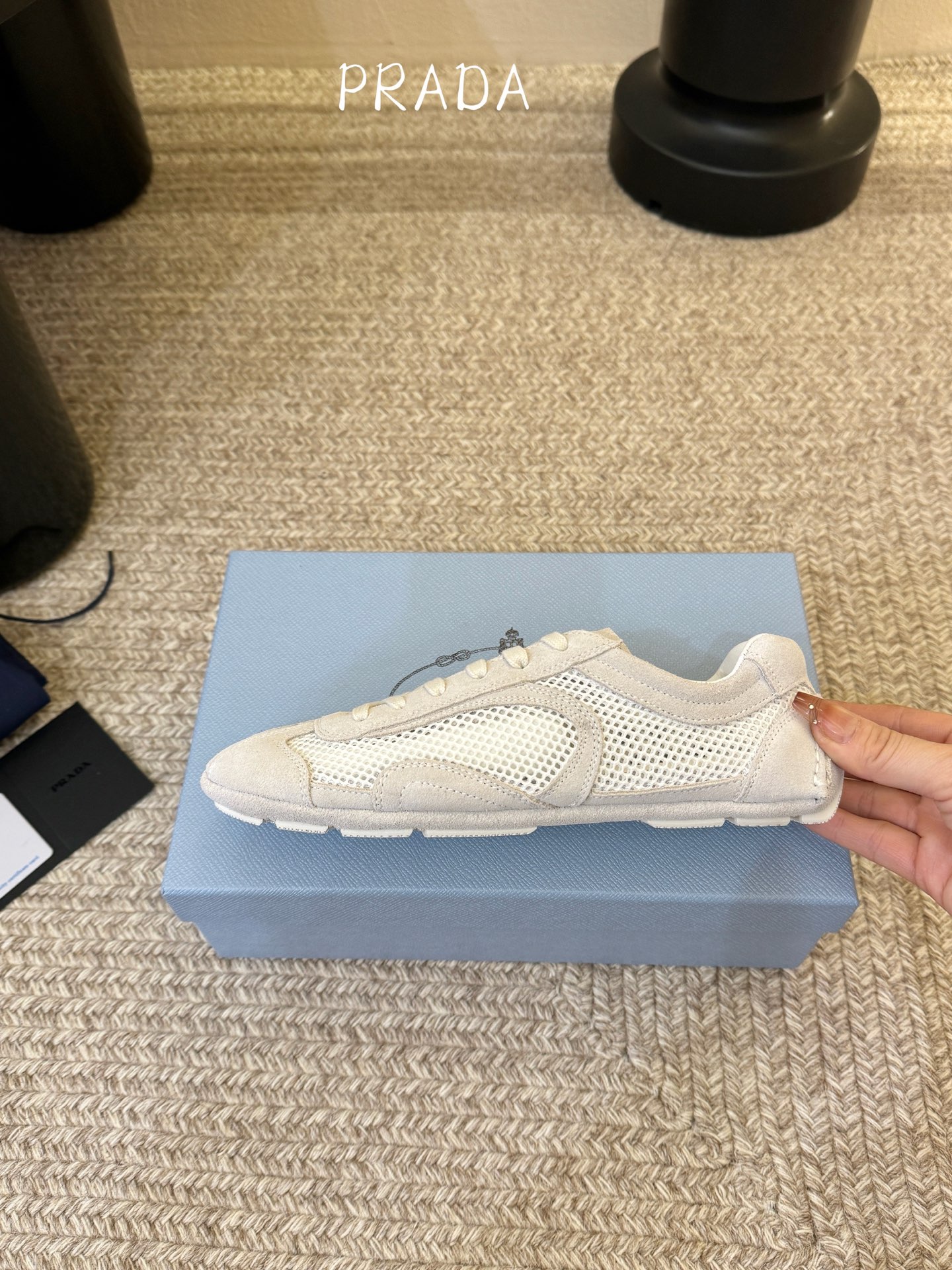 顶级Prada 普拉达 春夏新款 德训鞋 休闲鞋 精工制造，缝线均匀，皮质质感一览无余，多色拼接，时尚大