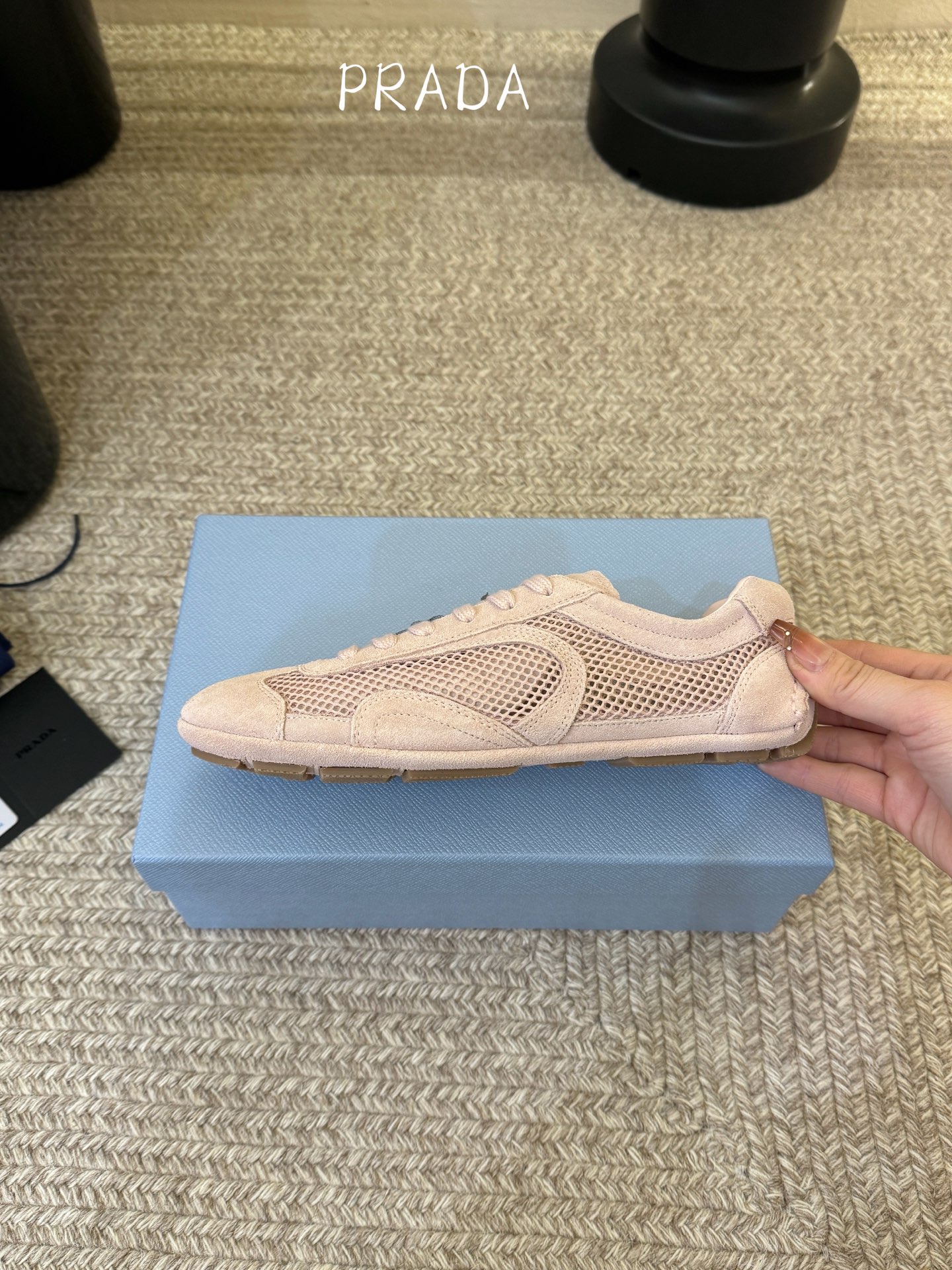 顶级Prada 普拉达 春夏新款 德训鞋 休闲鞋 精工制造，缝线均匀，皮质质感一览无余，多色拼接，时尚大