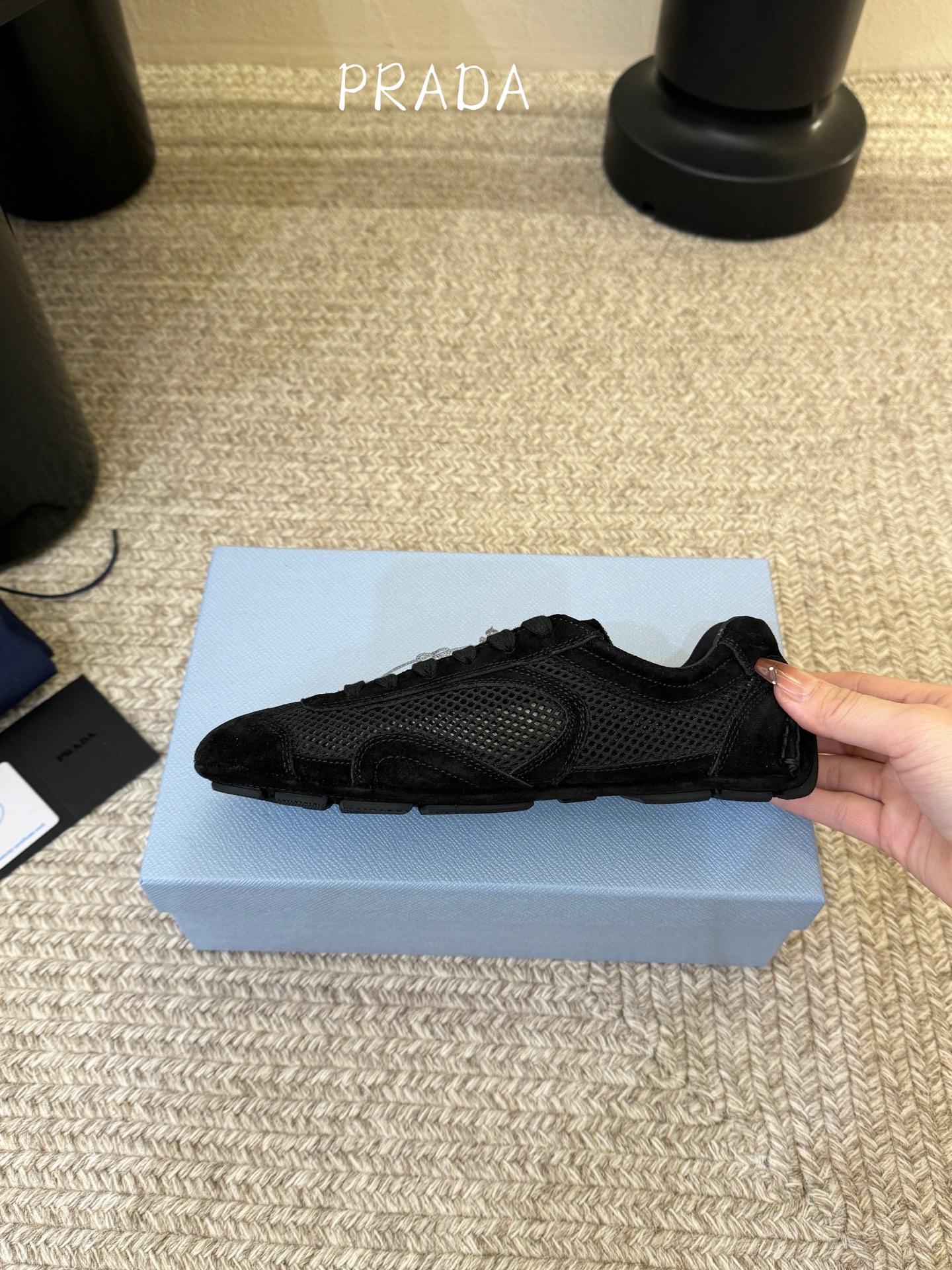 顶级Prada 普拉达 春夏新款 德训鞋 休闲鞋 精工制造，缝线均匀，皮质质感一览无余，多色拼接，时尚大