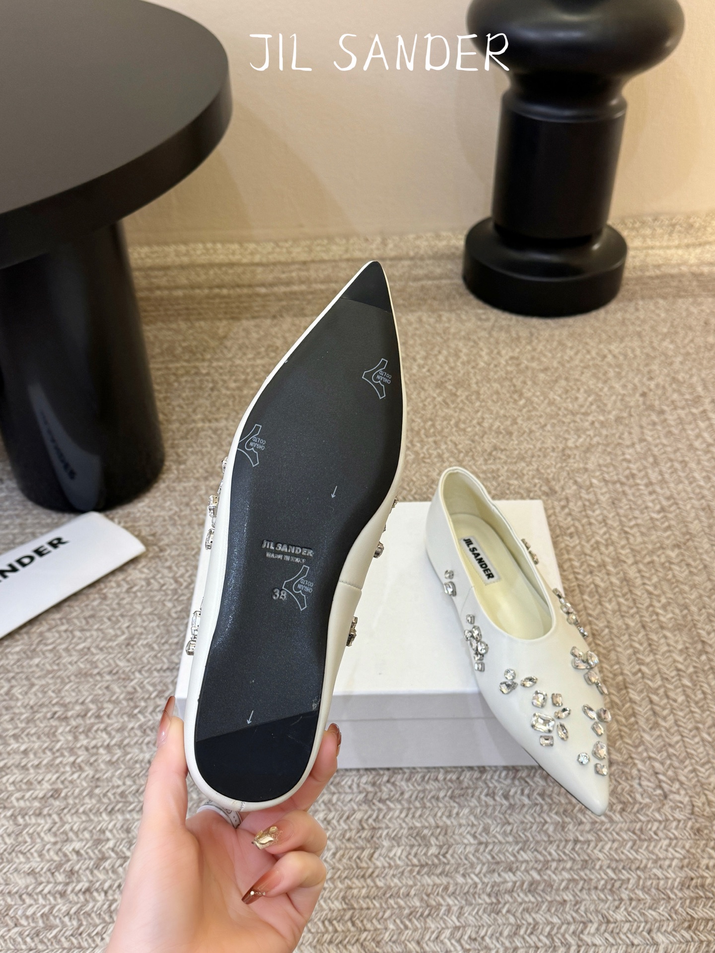 JILSANDER个性潮流新品🆕正品购入开发、完美复刻一比一做法、经典的线条设计、炒鸡百搭的一款夏季单品