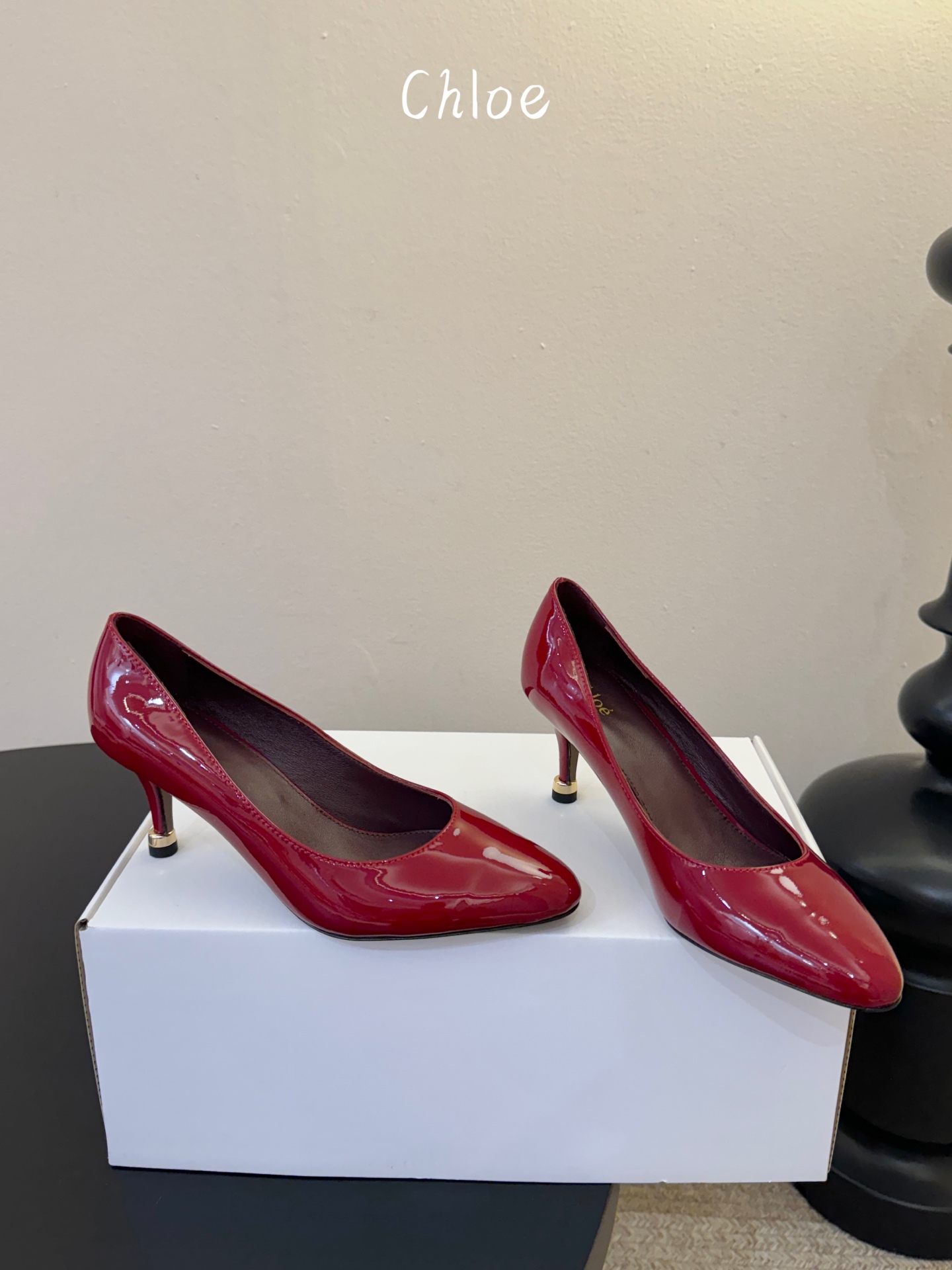Chloe克洛伊•26春夏新品6cm高跟单鞋！最新系列单鞋純手工製作的金屬logo裝飾獨特風格更顯品牌魅