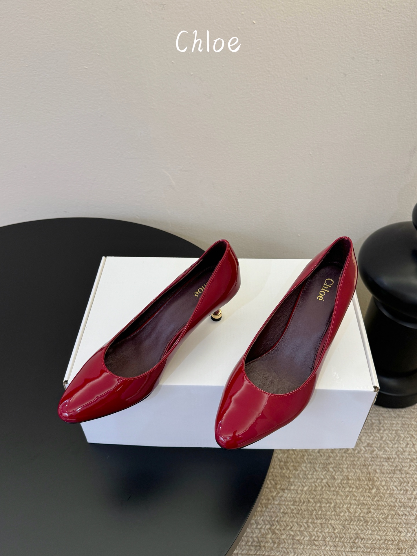 Chloe克洛伊•26春夏新品6cm高跟单鞋！最新系列单鞋純手工製作的金屬logo裝飾獨特風格更顯品牌魅