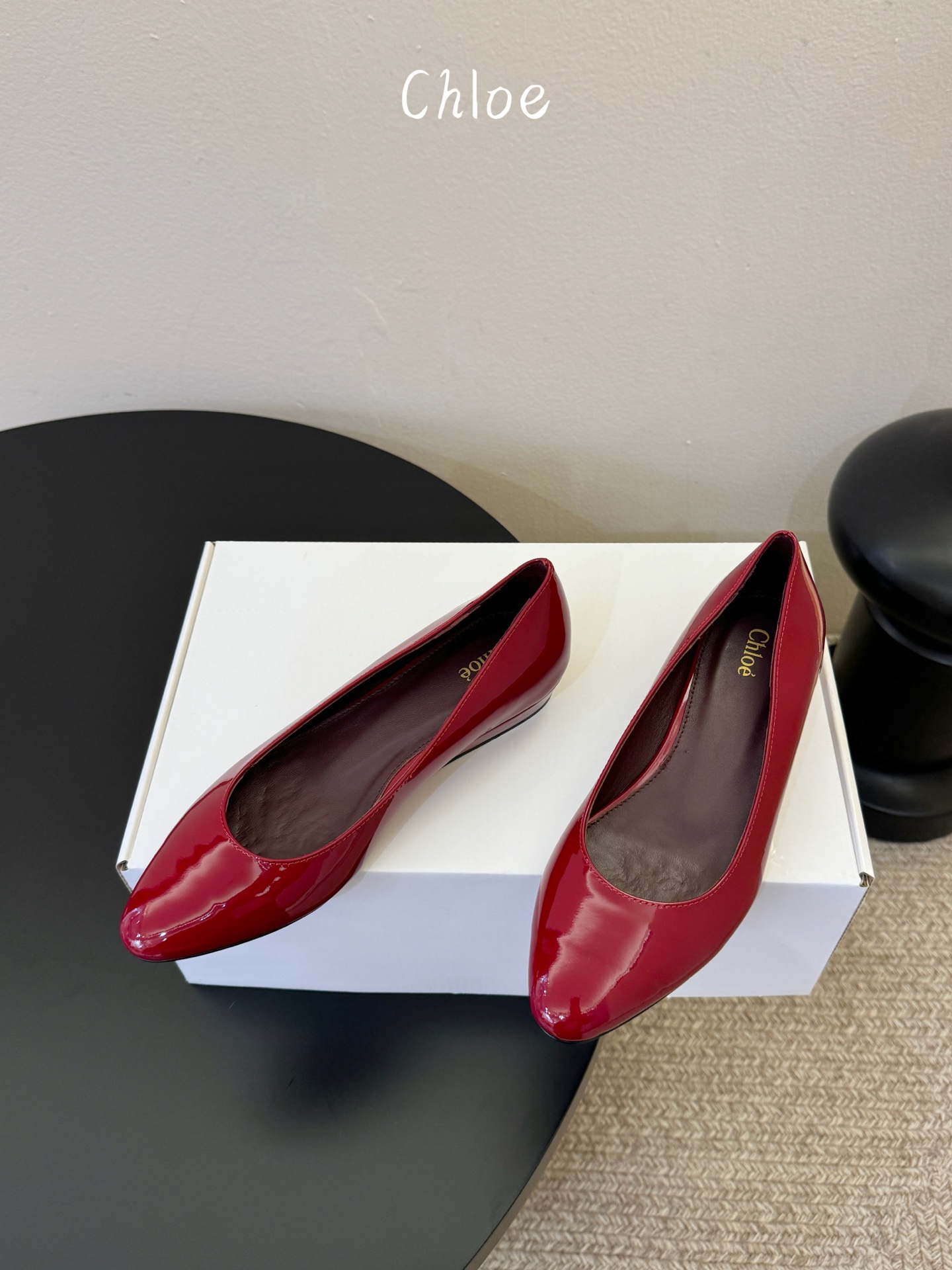 Chloe克洛伊•26春夏新品小坡跟单鞋！最新系列单鞋純手工製作的金屬logo裝飾獨特風格更顯品牌魅力小