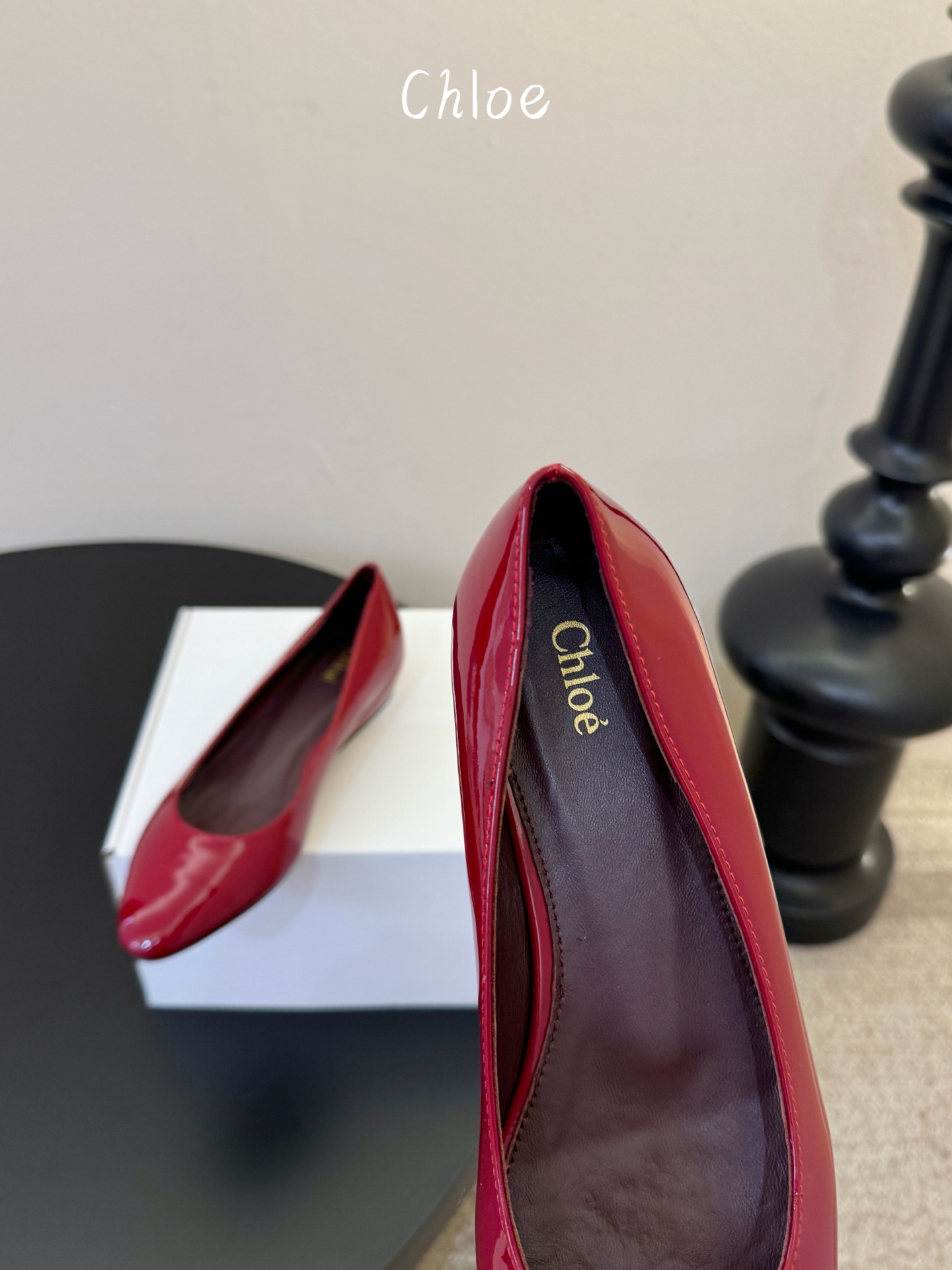 Chloe克洛伊•26春夏新品小坡跟单鞋！最新系列单鞋純手工製作的金屬logo裝飾獨特風格更顯品牌魅力小