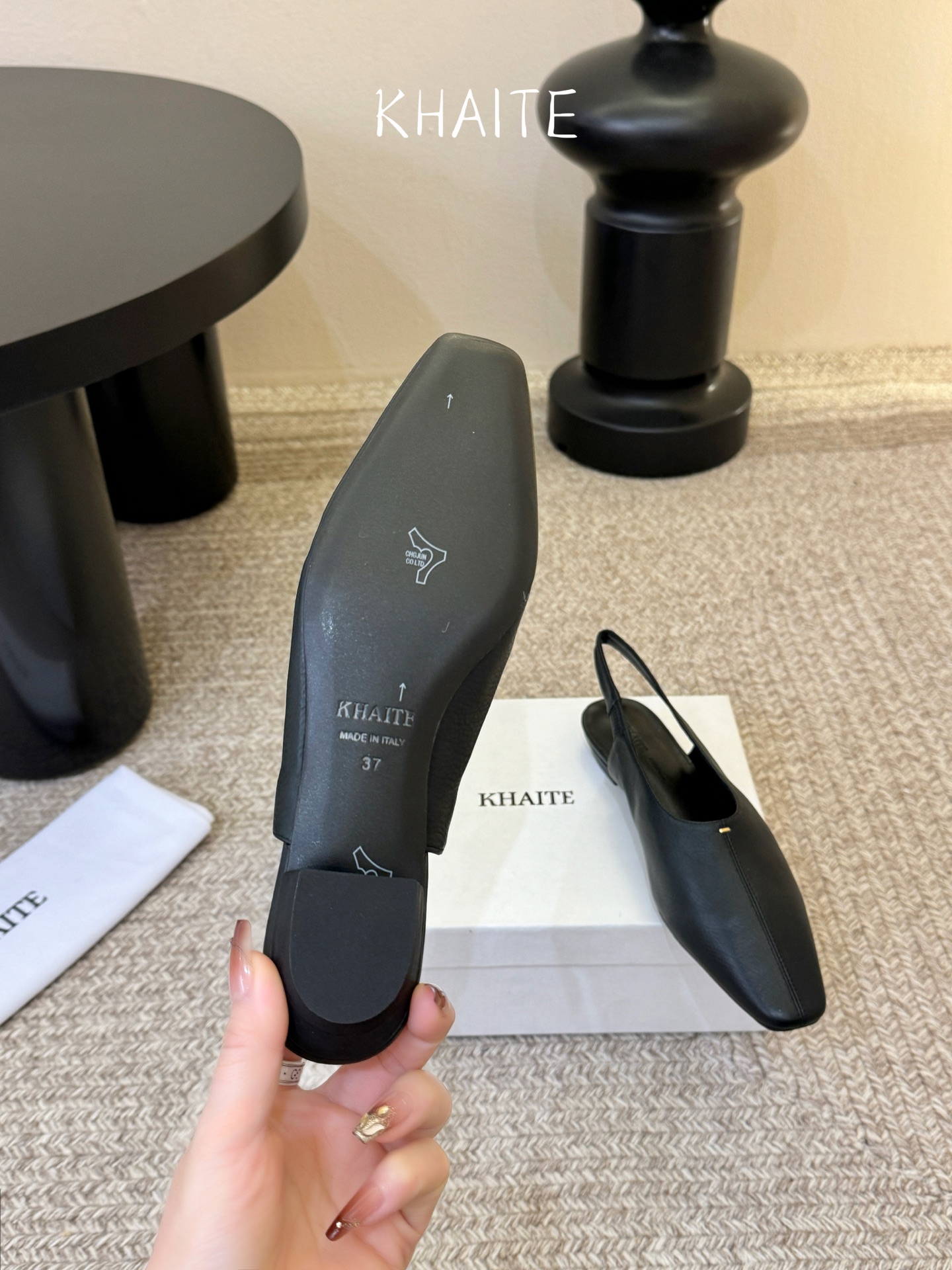 Khaite ✨𝟐𝟎𝟐6早春新款凉鞋❗️美鞋分享，本季最仙的凉鞋，自带高级时髦感，质感超强✔️穿上它做独