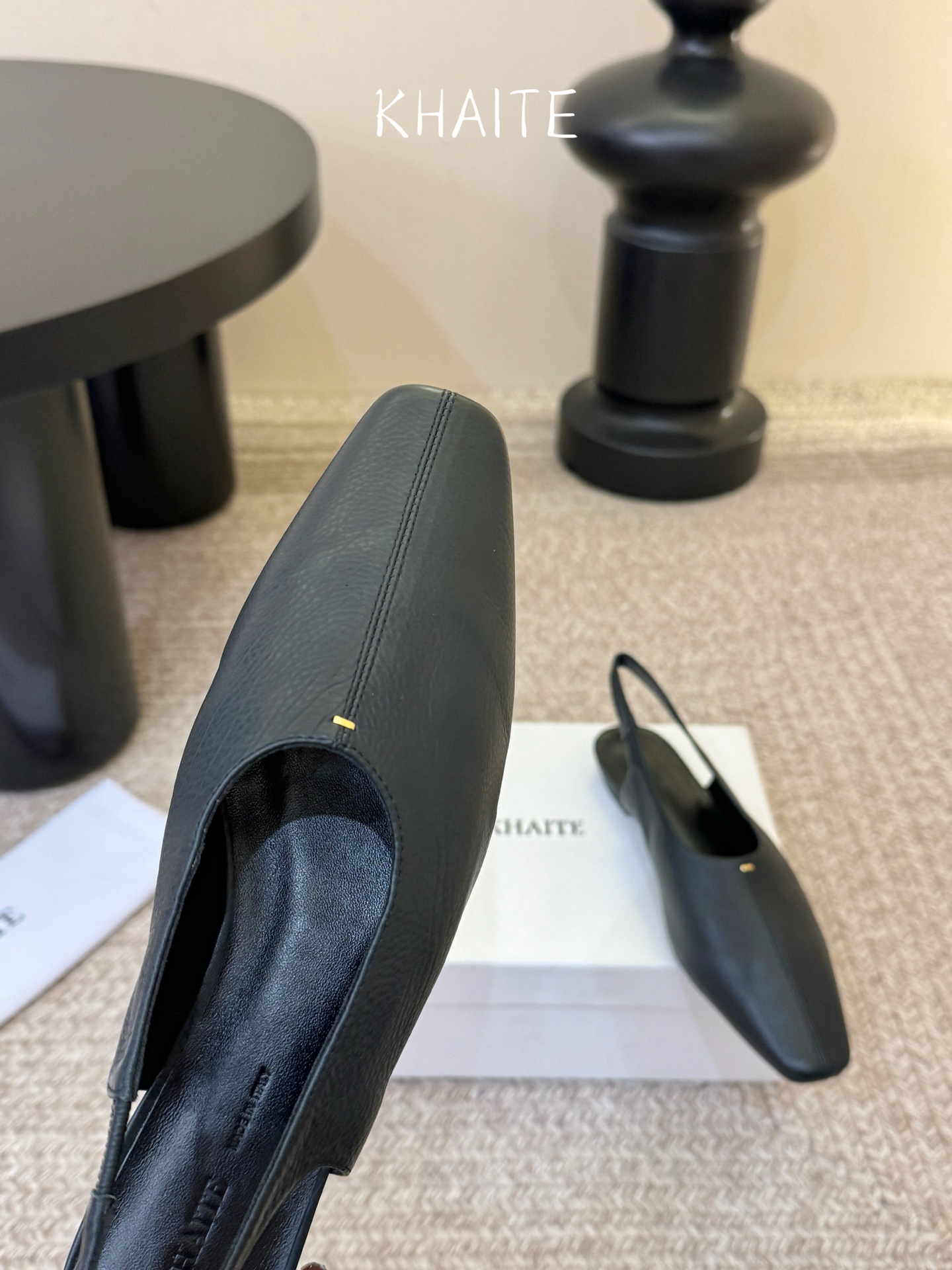 Khaite ✨𝟐𝟎𝟐6早春新款凉鞋❗️美鞋分享，本季最仙的凉鞋，自带高级时髦感，质感超强✔️穿上它做独
