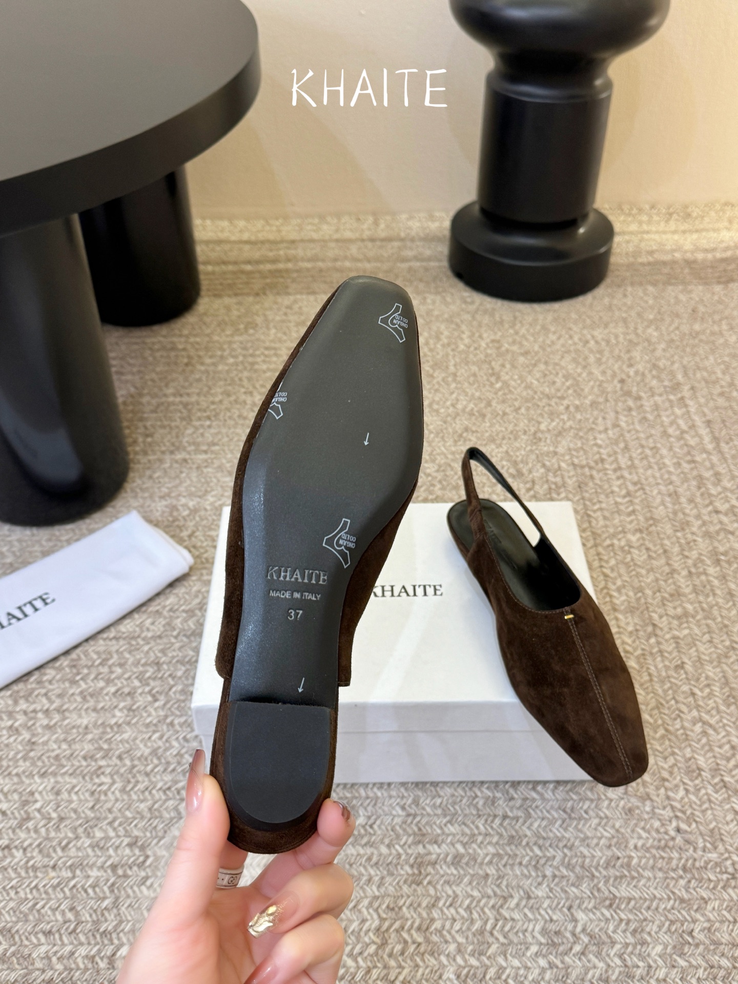 Khaite ✨𝟐𝟎𝟐6早春新款凉鞋❗️美鞋分享，本季最仙的凉鞋，自带高级时髦感，质感超强✔️穿上它做独