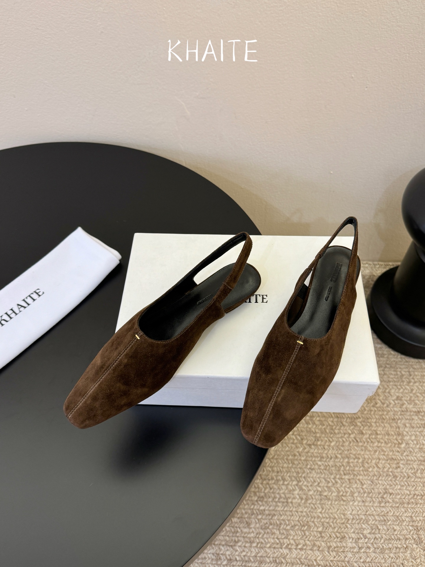 Khaite ✨𝟐𝟎𝟐6早春新款凉鞋❗️美鞋分享，本季最仙的凉鞋，自带高级时髦感，质感超强✔️穿上它做独