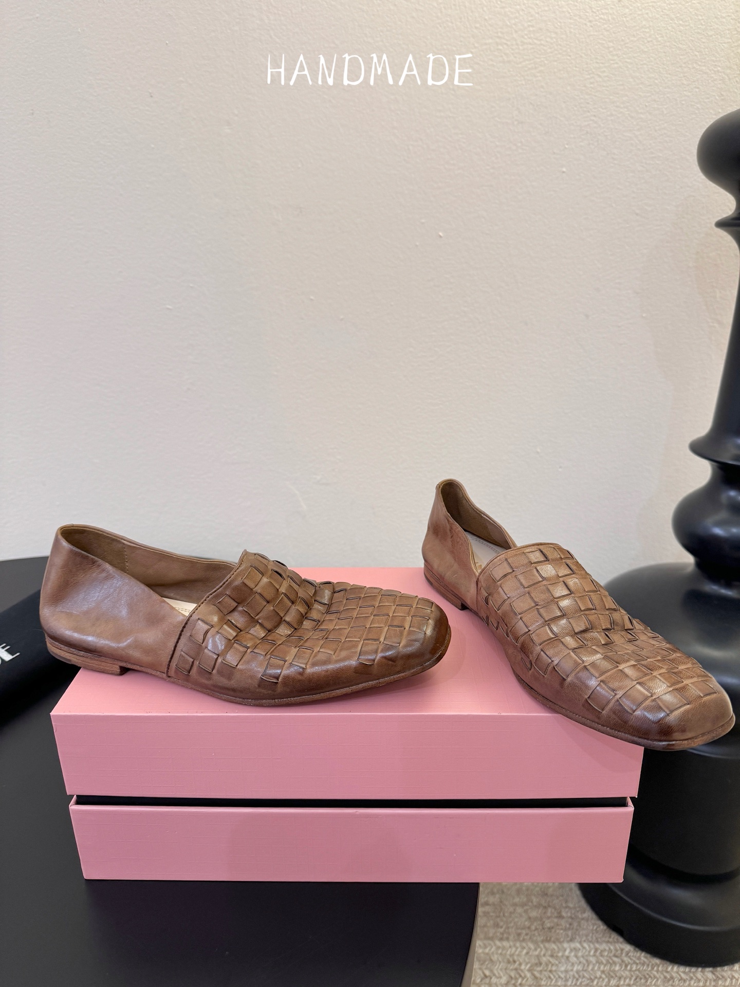 顶级 还有黑色HANDMADE独家新品最高版本买手代购1:1完美复刻 平底凉鞋单鞋原版开模真皮鞋底 原版