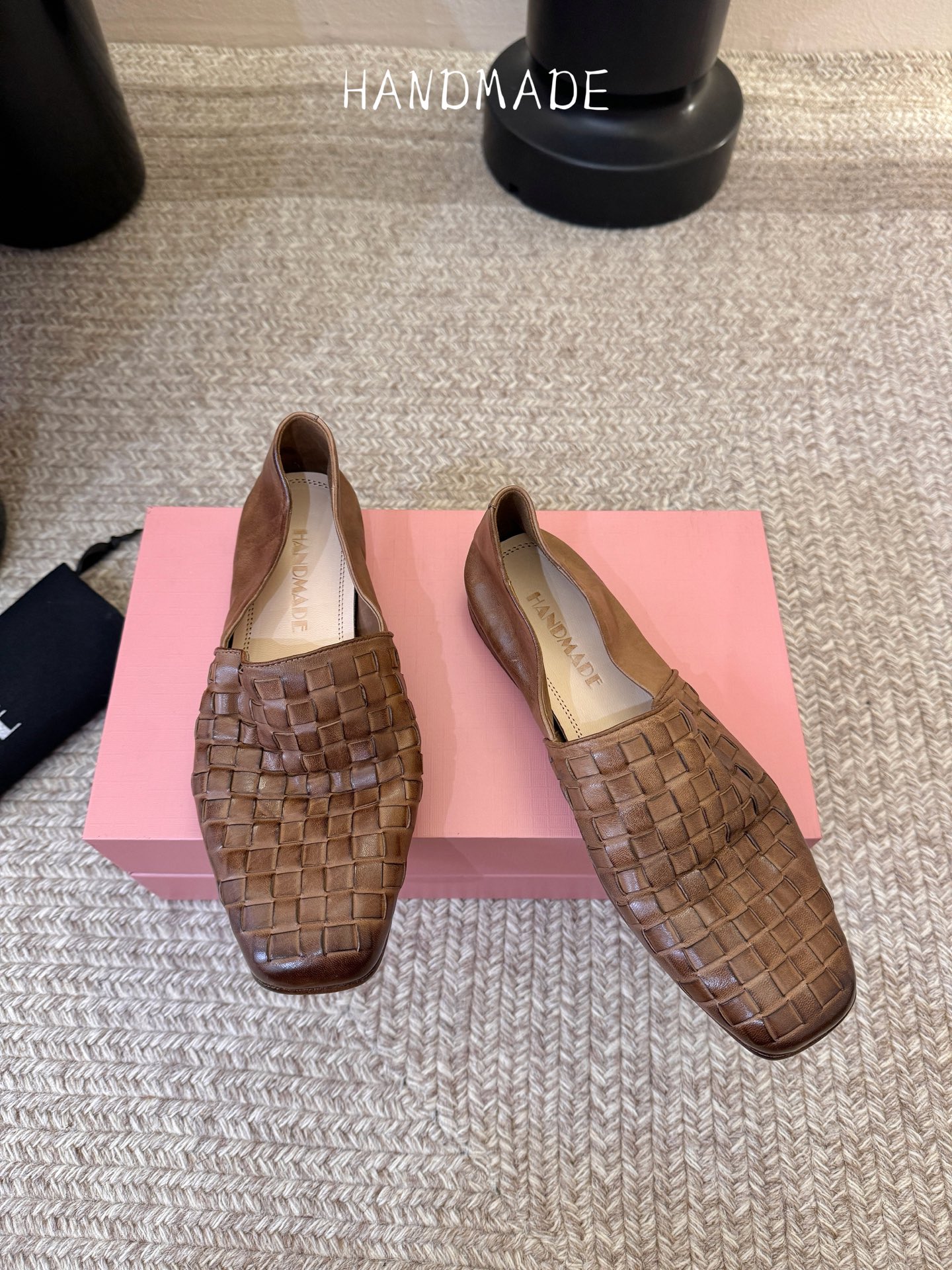 顶级 还有黑色HANDMADE独家新品最高版本买手代购1:1完美复刻 平底凉鞋单鞋原版开模真皮鞋底 原版