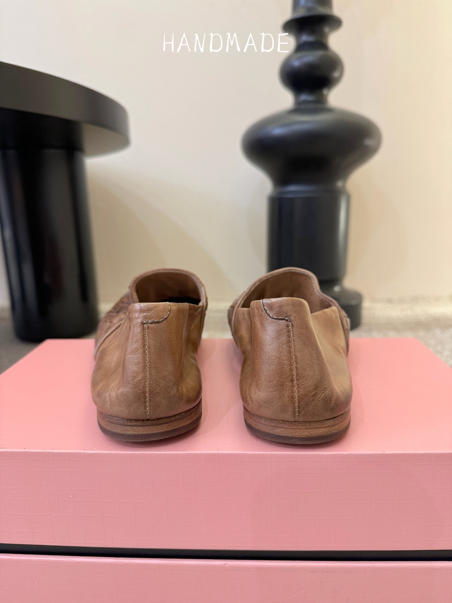 顶级 还有黑色HANDMADE独家新品最高版本买手代购1:1完美复刻 平底凉鞋单鞋原版开模真皮鞋底 原版