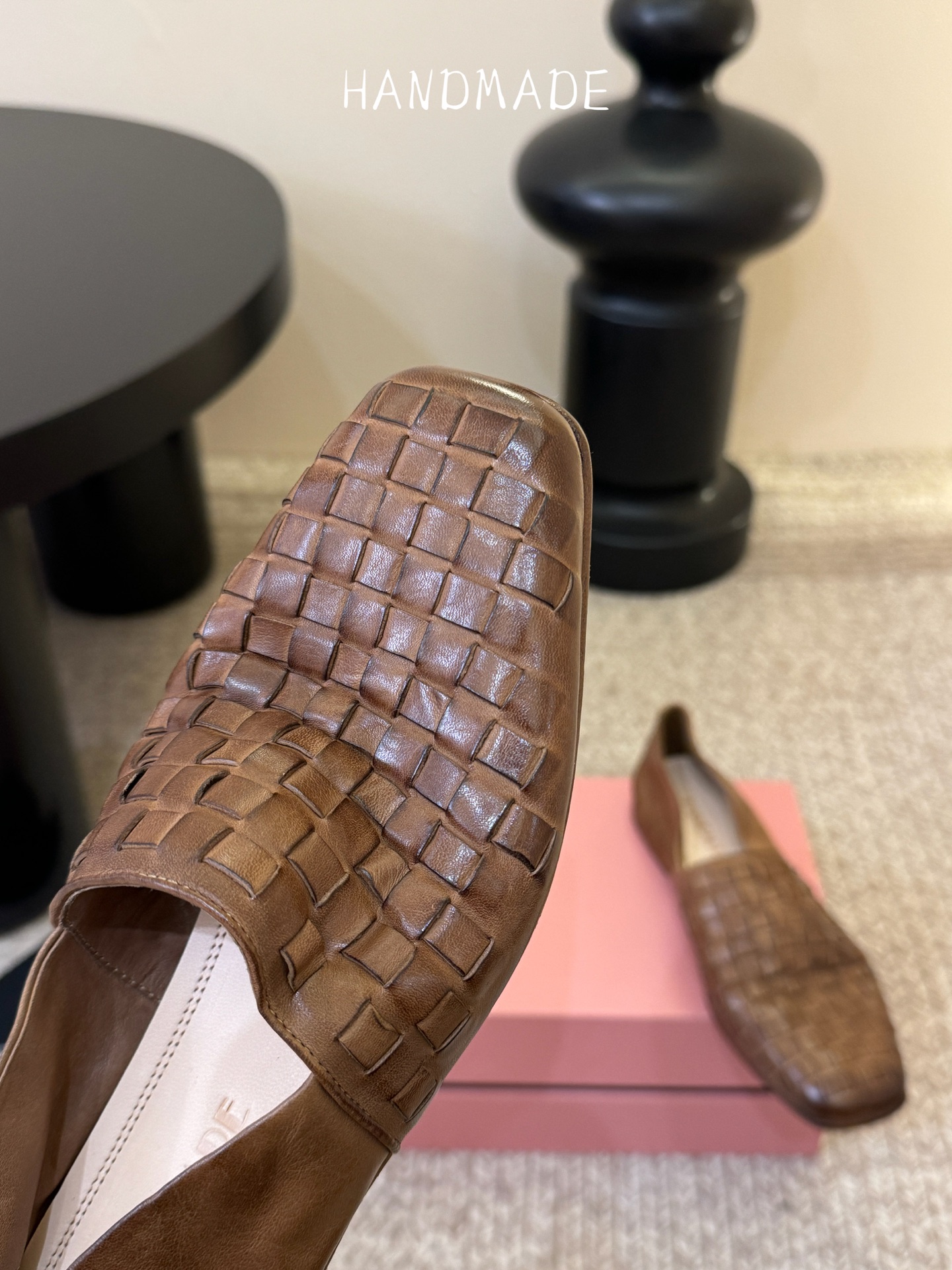 顶级 还有黑色HANDMADE独家新品最高版本买手代购1:1完美复刻 平底凉鞋单鞋原版开模真皮鞋底 原版