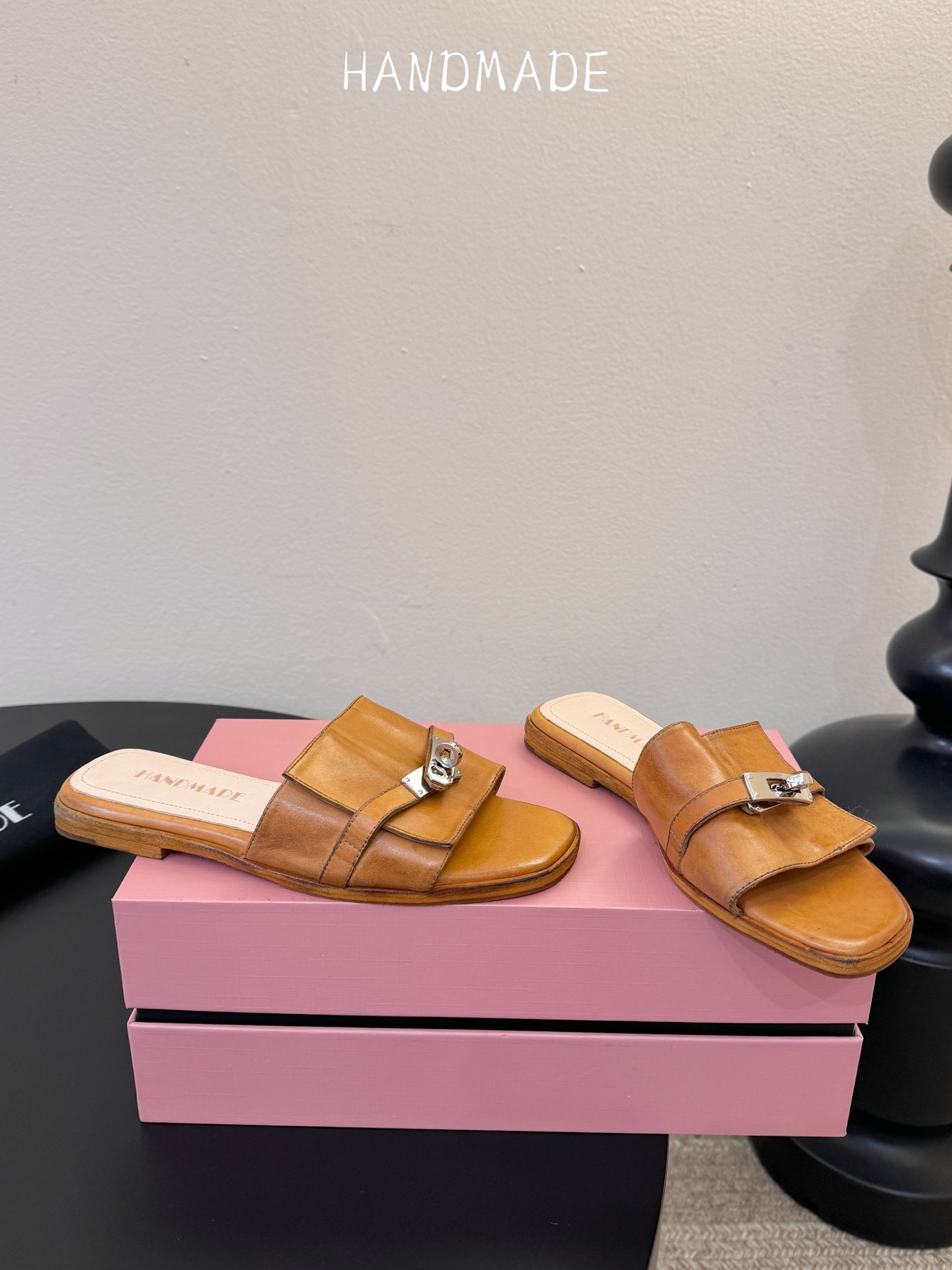 顶级HANDMADE独家新品最高版本买手代购1:1完美复刻 平底凉鞋单鞋原版开模真皮鞋底 原版套楦鞋型很