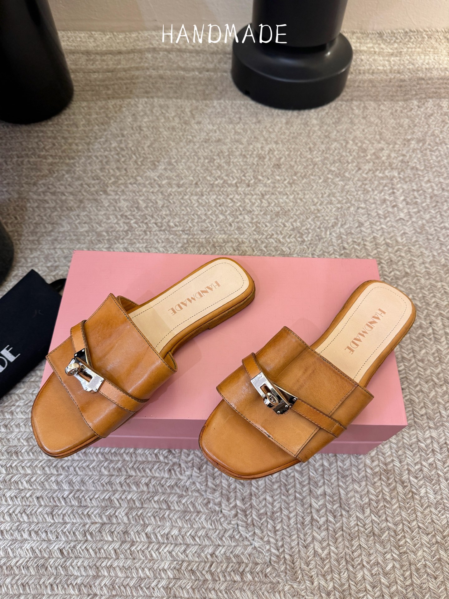 顶级HANDMADE独家新品最高版本买手代购1:1完美复刻 平底凉鞋单鞋原版开模真皮鞋底 原版套楦鞋型很