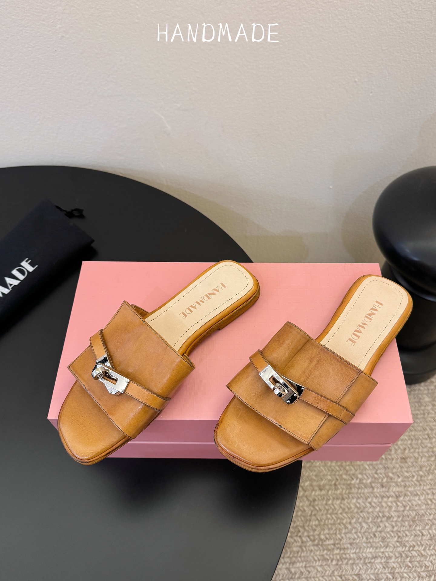 顶级HANDMADE独家新品最高版本买手代购1:1完美复刻 平底凉鞋单鞋原版开模真皮鞋底 原版套楦鞋型很