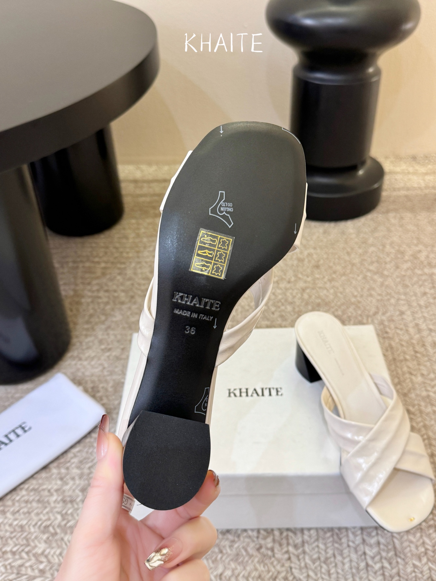 KHAite𝟐𝟎𝟐6𝐒𝐒 春夏新品凉拖本季单品超级有意思❗️全网都火爆了，上脚超nice😌今年时髦必备单