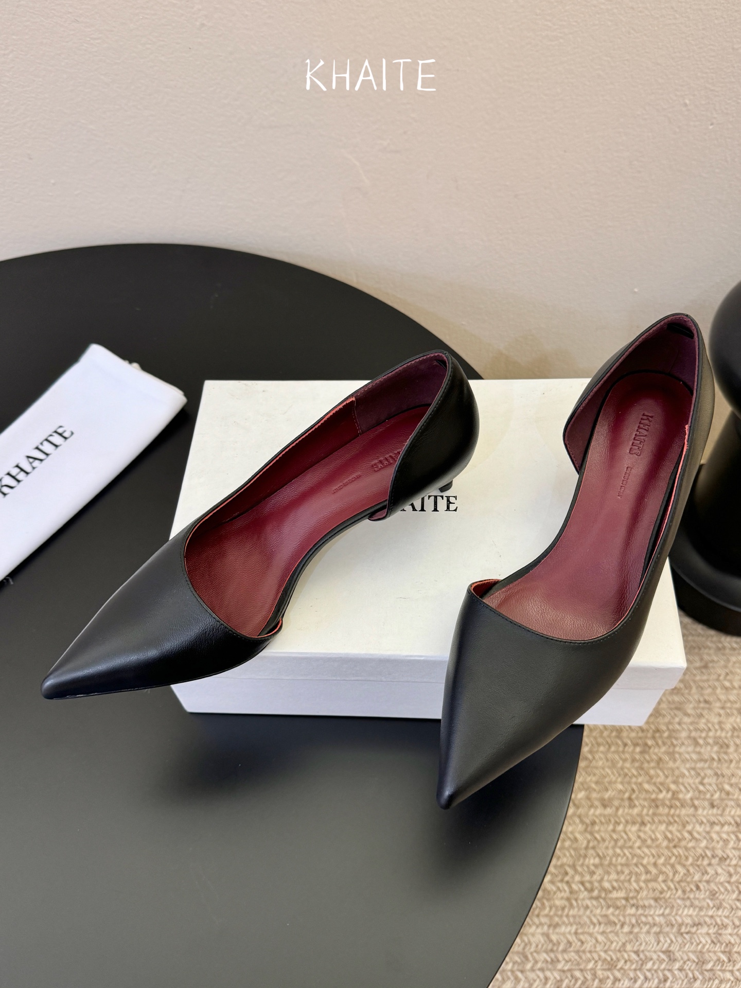 KHAite𝟐𝟎𝟐6𝐒𝐒 春夏新品凉鞋本季单品超级有意思❗️全网都火爆了，上脚超nice😌今年时髦必备单